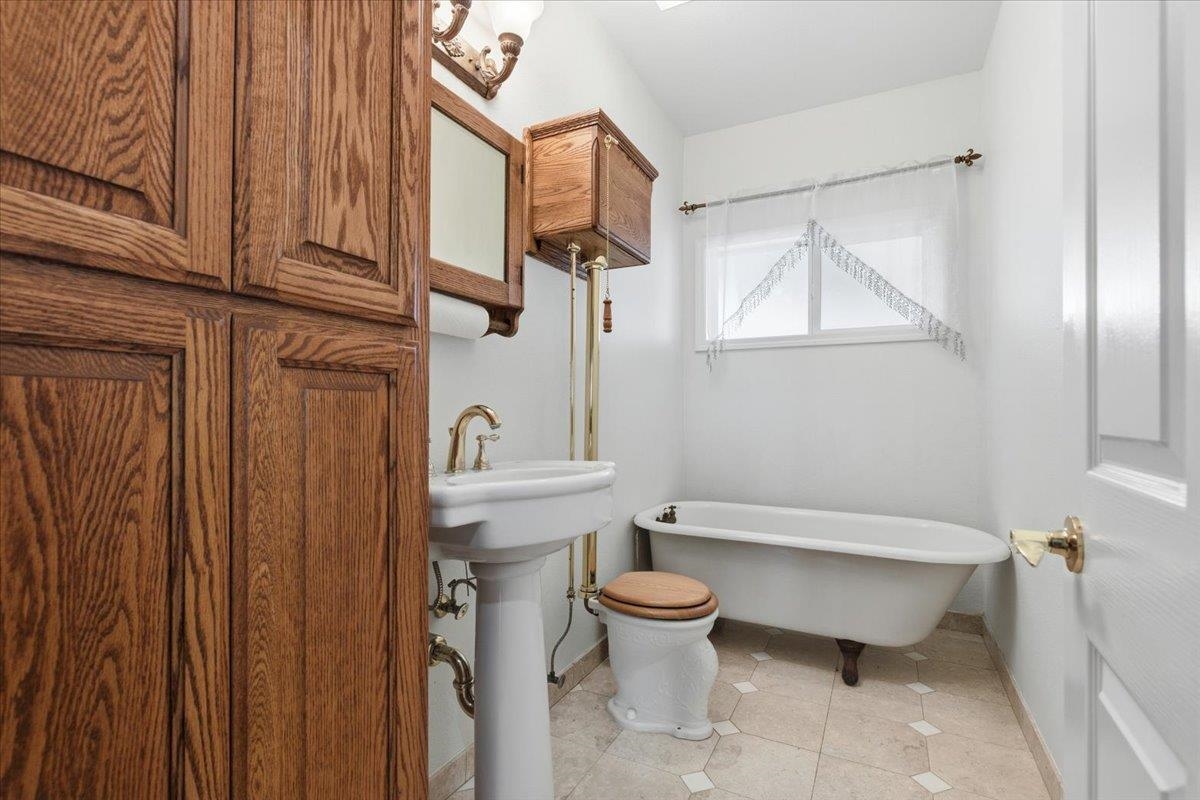 Detail Gallery Image 21 of 60 For 2380 Tule Lane, Knightsen,  CA 94548 - 5 Beds | 5 Baths