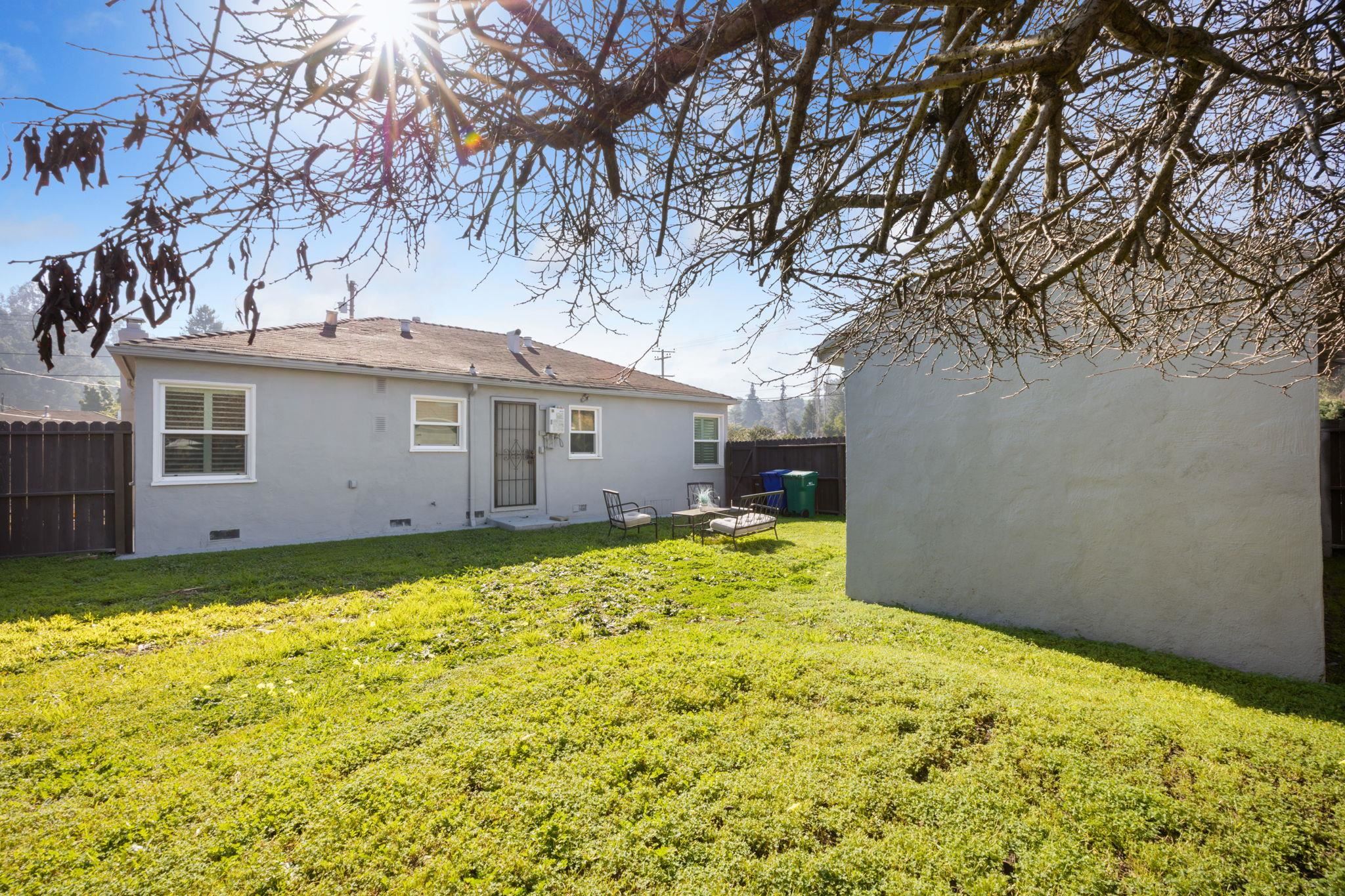 Detail Gallery Image 17 of 19 For 4103 Dickson Ct., Oakland,  CA 94605 - 3 Beds | 1 Baths