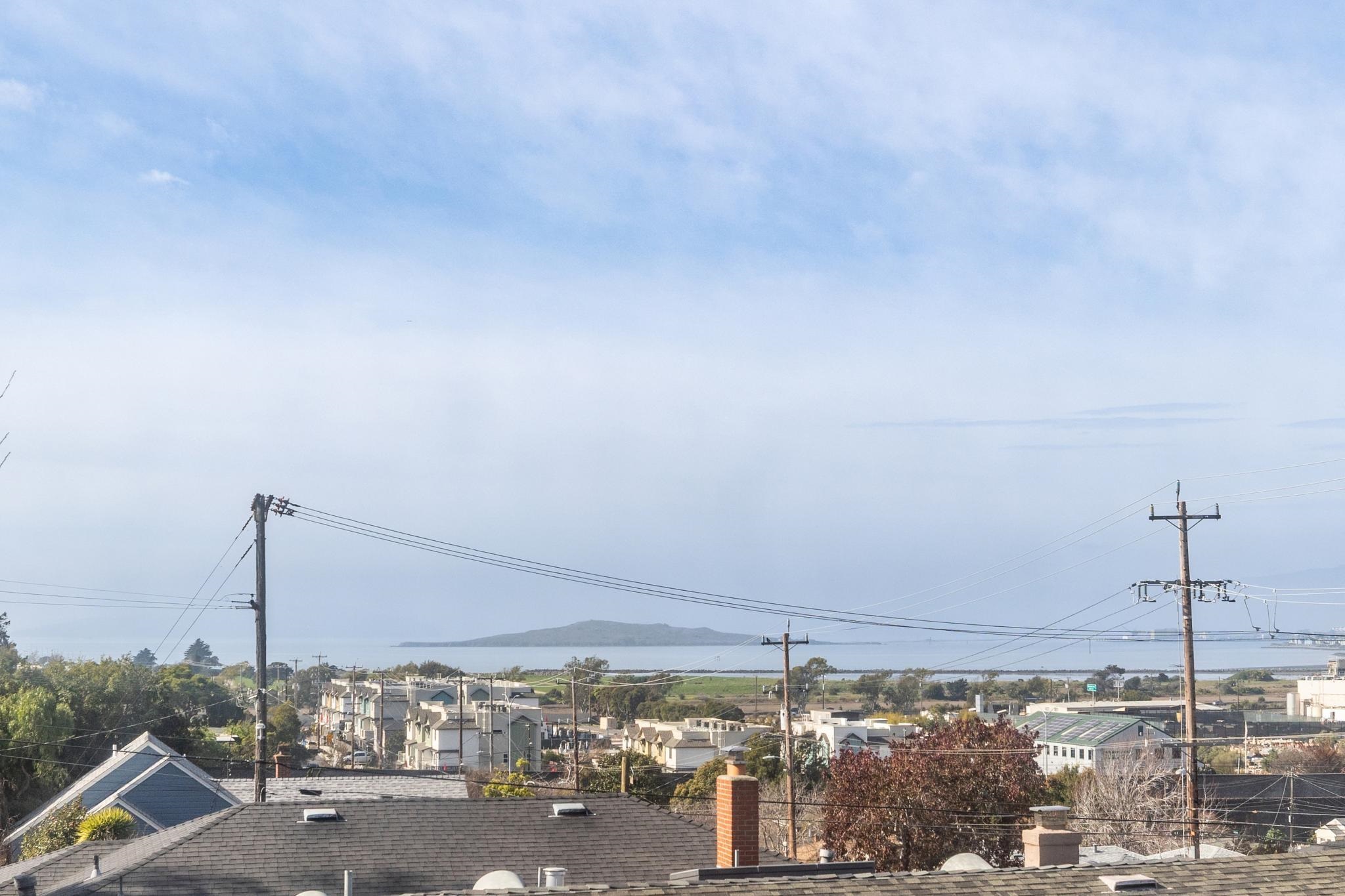 Detail Gallery Image 34 of 45 For 5622 Huntington Ave, Richmond,  CA 94804 - 4 Beds | 2/1 Baths