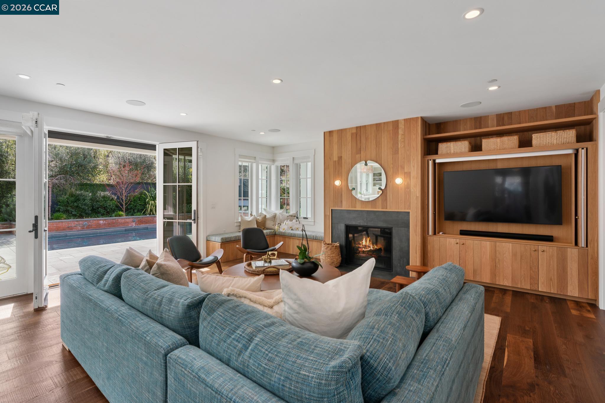 Detail Gallery Image 8 of 60 For 3545 O'conner Dr, Lafayette,  CA 94549 - 5 Beds | 5/1 Baths