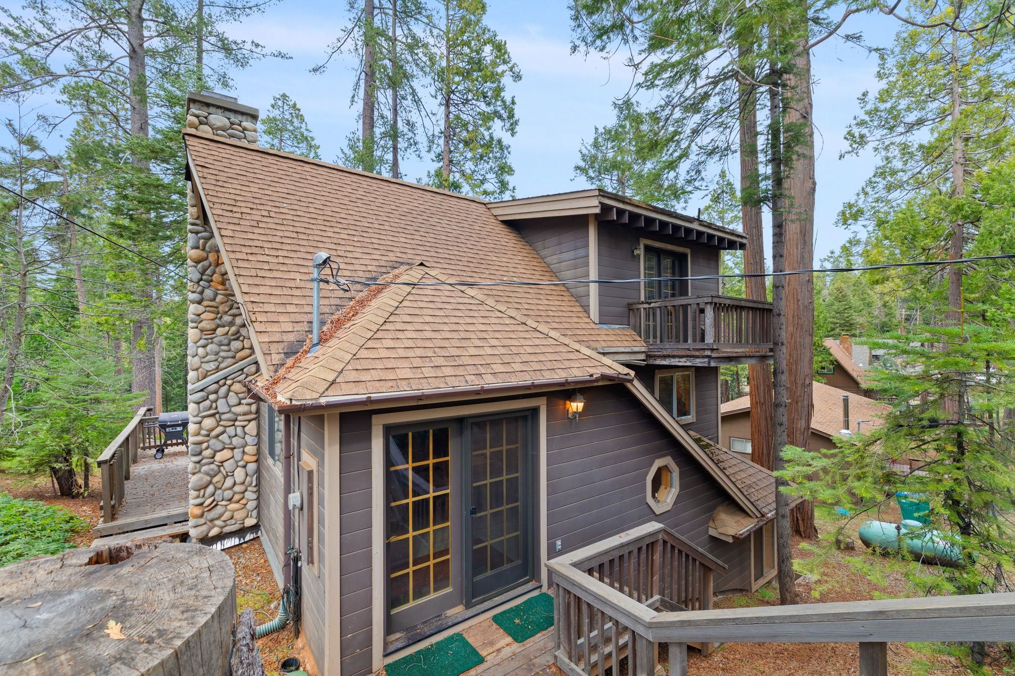 Detail Gallery Image 2 of 35 For 20431 Kutci Dr, Mi Wuk Village,  CA 95346 - 2 Beds | 3/1 Baths