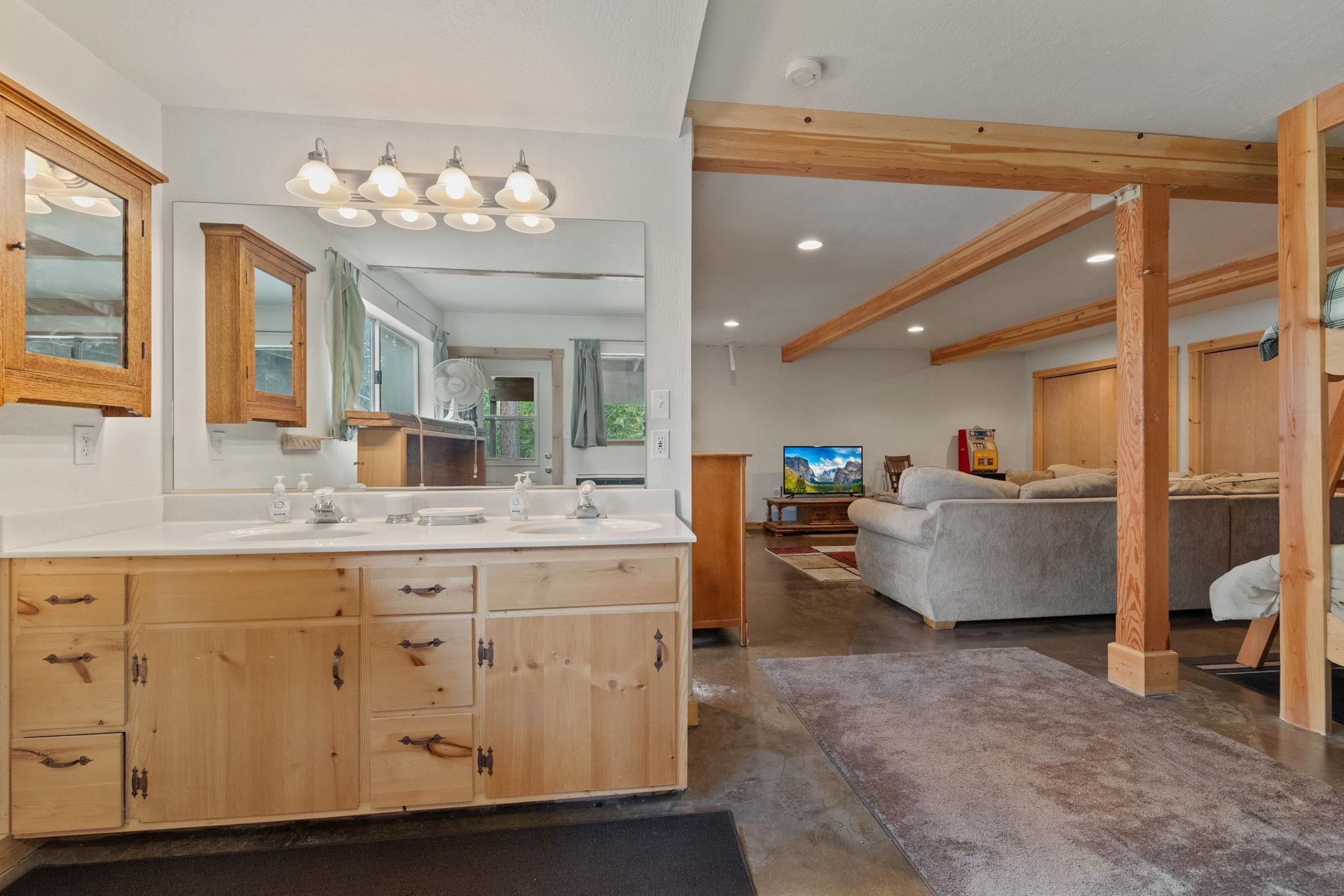 Detail Gallery Image 34 of 35 For 20431 Kutci Dr, Mi Wuk Village,  CA 95346 - 2 Beds | 3/1 Baths