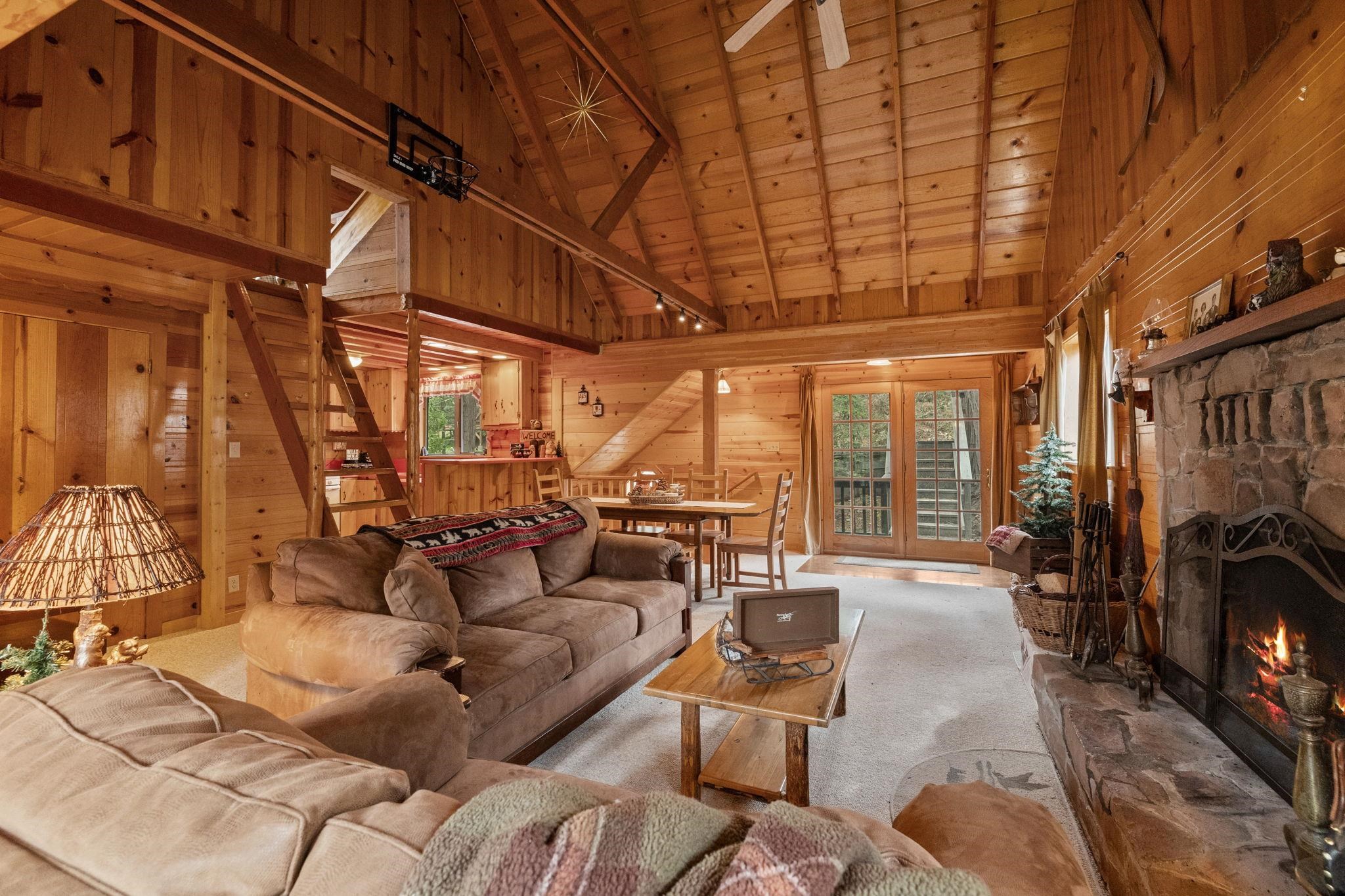 Detail Gallery Image 7 of 35 For 20431 Kutci Dr, Mi Wuk Village,  CA 95346 - 2 Beds | 3/1 Baths