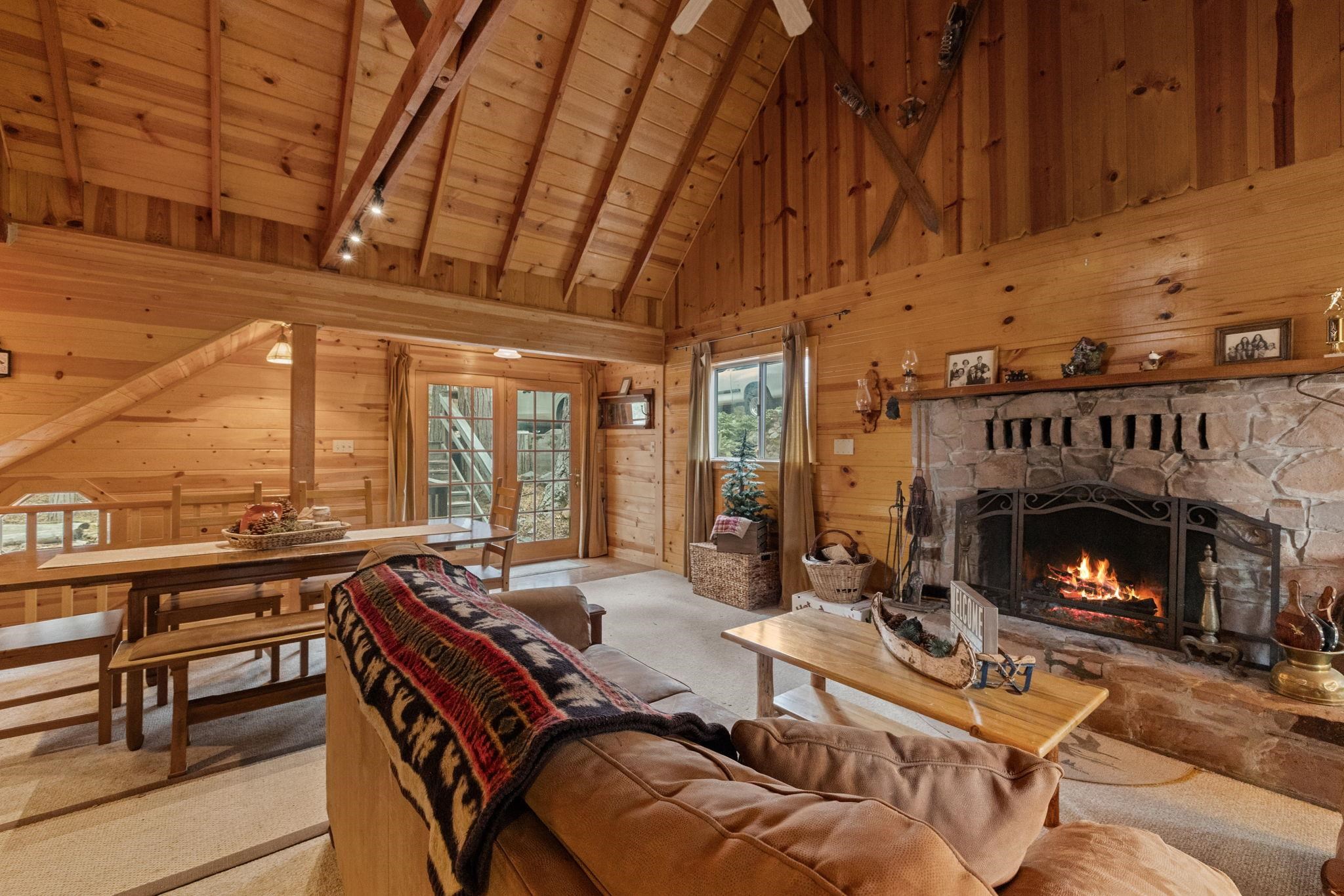 Detail Gallery Image 8 of 35 For 20431 Kutci Dr, Mi Wuk Village,  CA 95346 - 2 Beds | 3/1 Baths