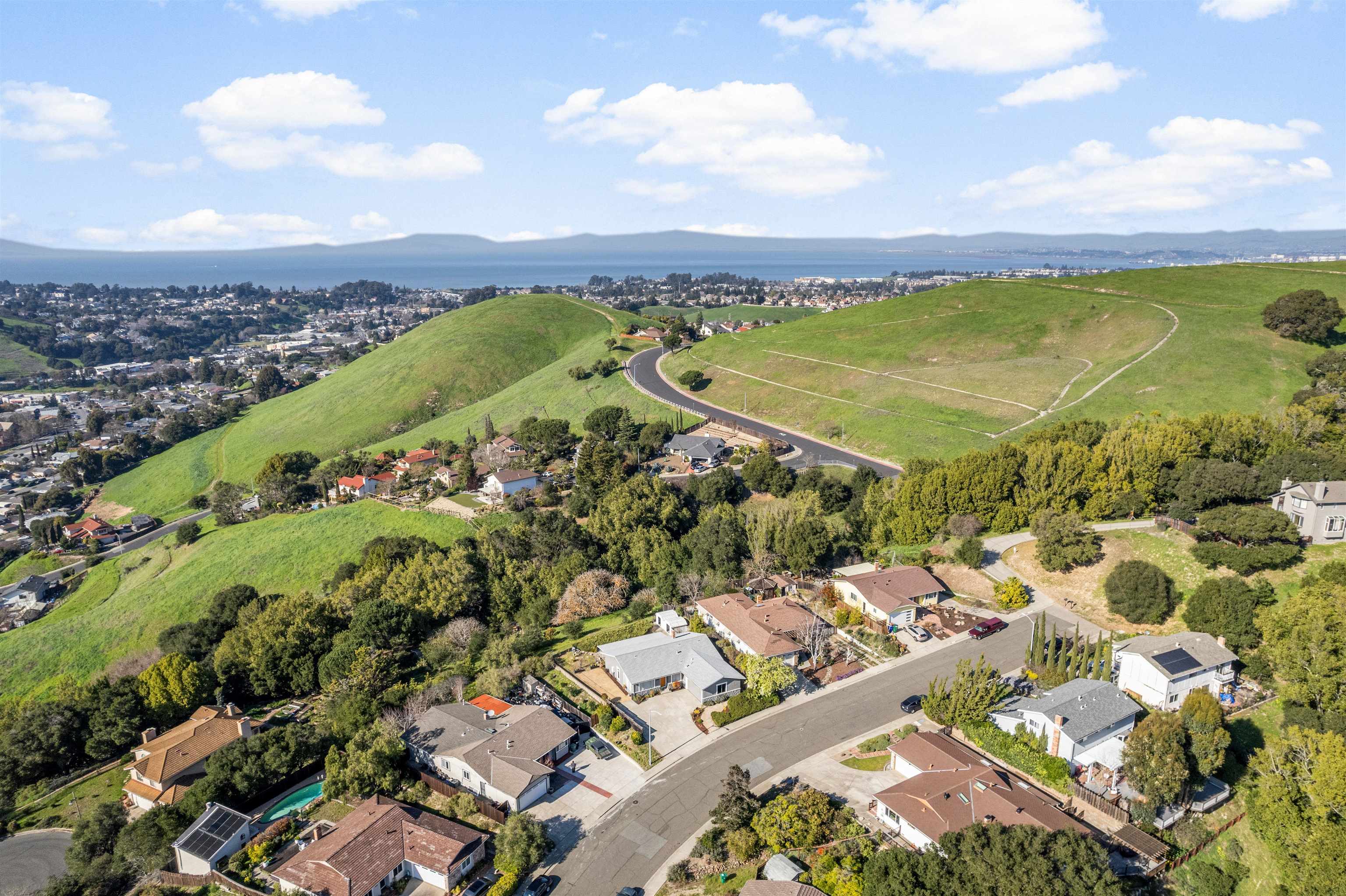 Detail Gallery Image 49 of 60 For 2662 Carmelita Way, Pinole,  CA 94564 - 3 Beds | 2 Baths