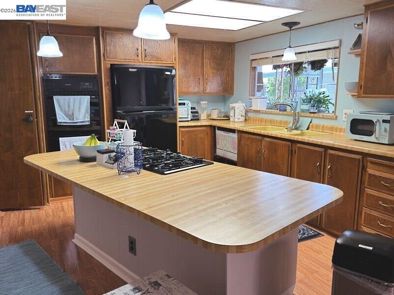 Detail Gallery Image 10 of 31 For 1050 Borregas Ave #80,  Sunnyvale,  CA 94089 - 2 Beds | 2 Baths