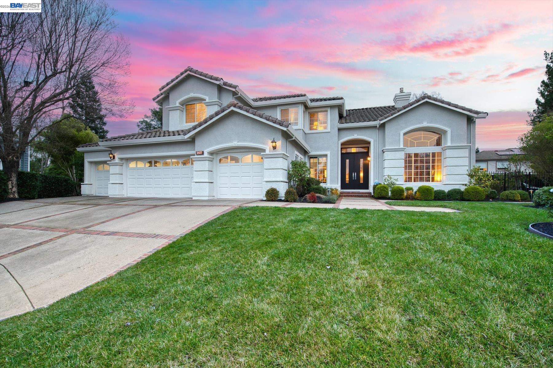 Detail Gallery Image 2 of 60 For 2577 Arlotta Pl, Pleasanton,  CA 94588 - 5 Beds | 3/1 Baths