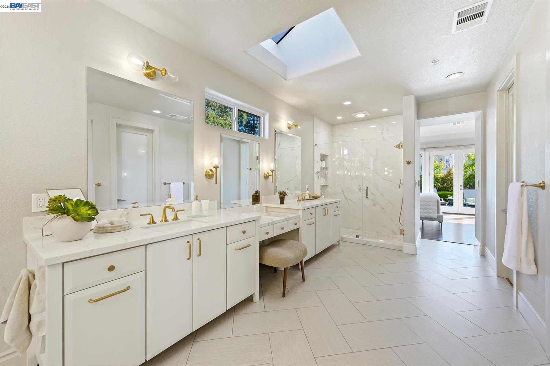 Detail Gallery Image 22 of 60 For 2577 Arlotta Pl, Pleasanton,  CA 94588 - 5 Beds | 3/1 Baths