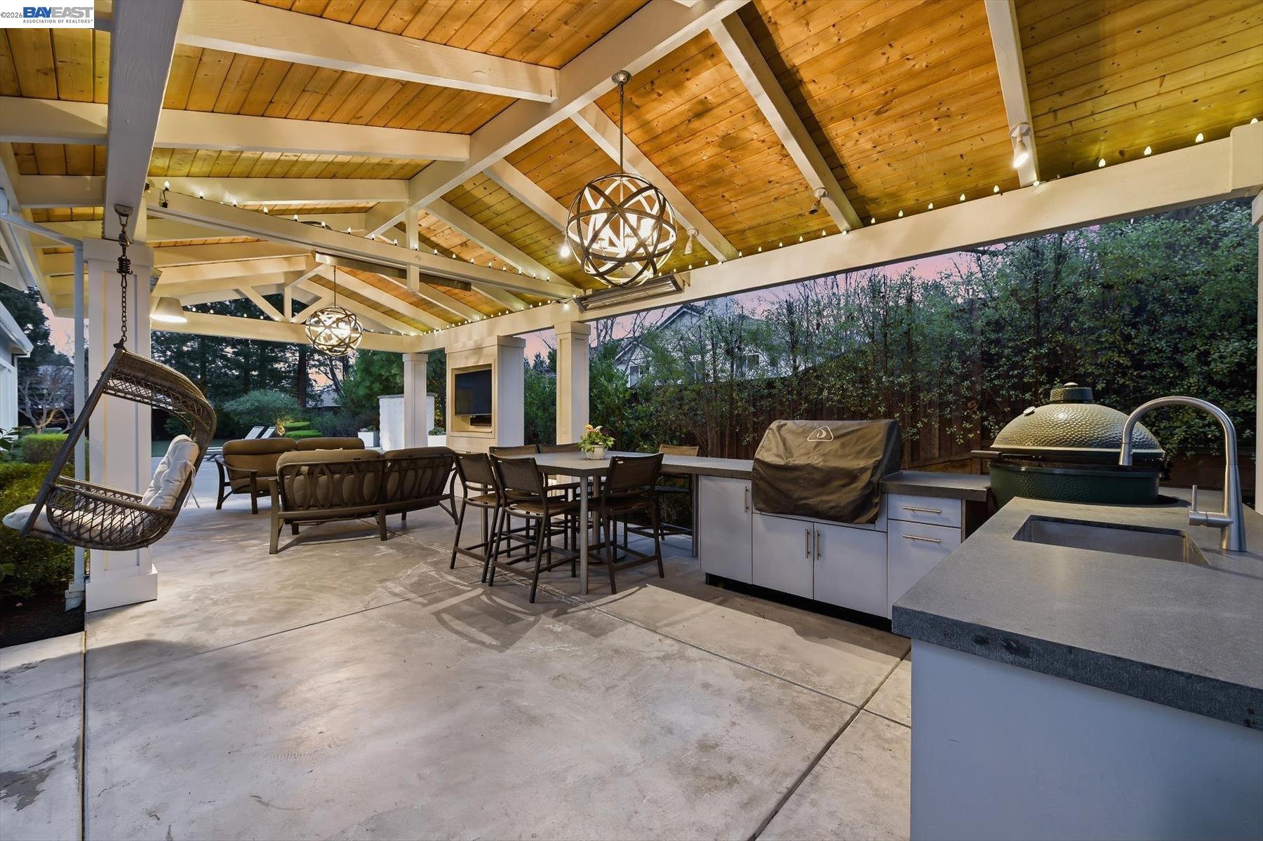 Detail Gallery Image 32 of 60 For 2577 Arlotta Pl, Pleasanton,  CA 94588 - 5 Beds | 3/1 Baths