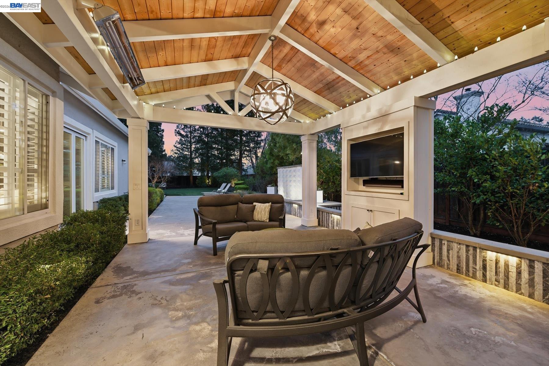 Detail Gallery Image 34 of 60 For 2577 Arlotta Pl, Pleasanton,  CA 94588 - 5 Beds | 3/1 Baths