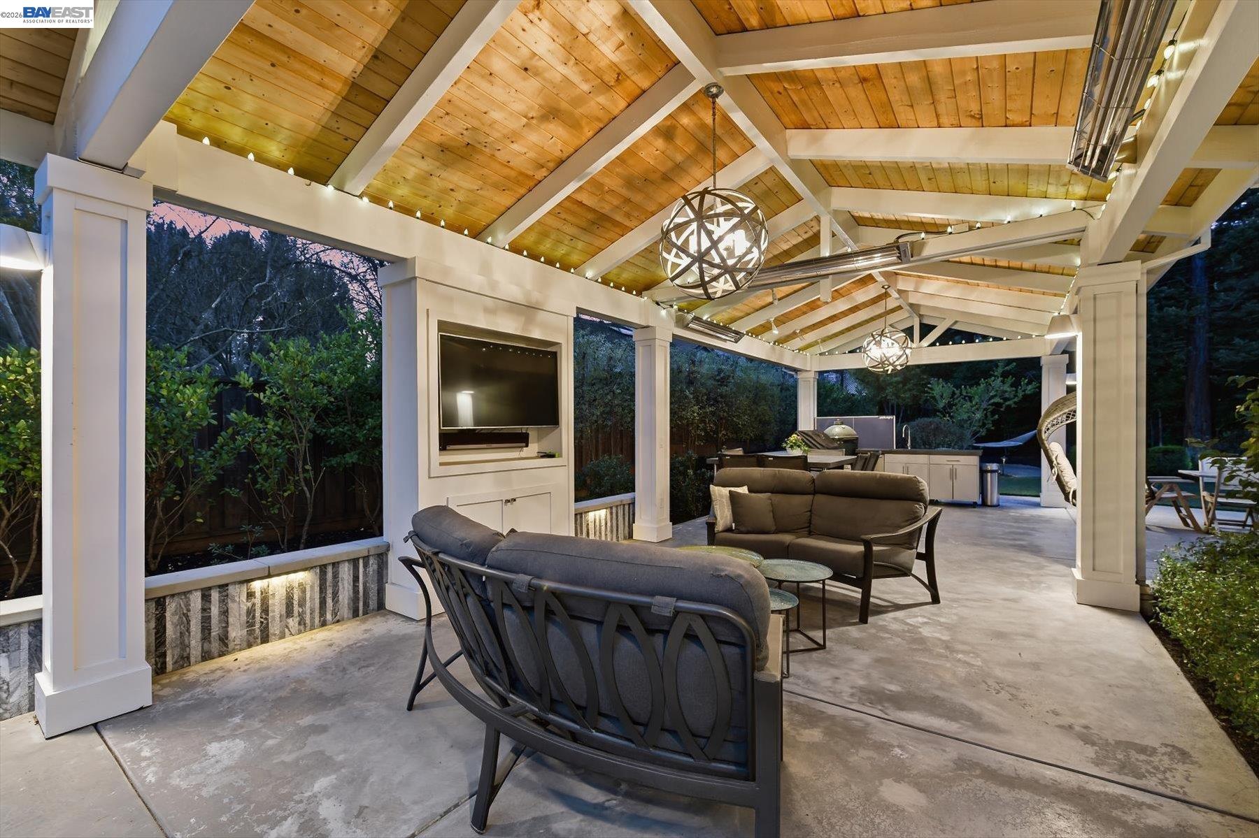 Detail Gallery Image 35 of 60 For 2577 Arlotta Pl, Pleasanton,  CA 94588 - 5 Beds | 3/1 Baths