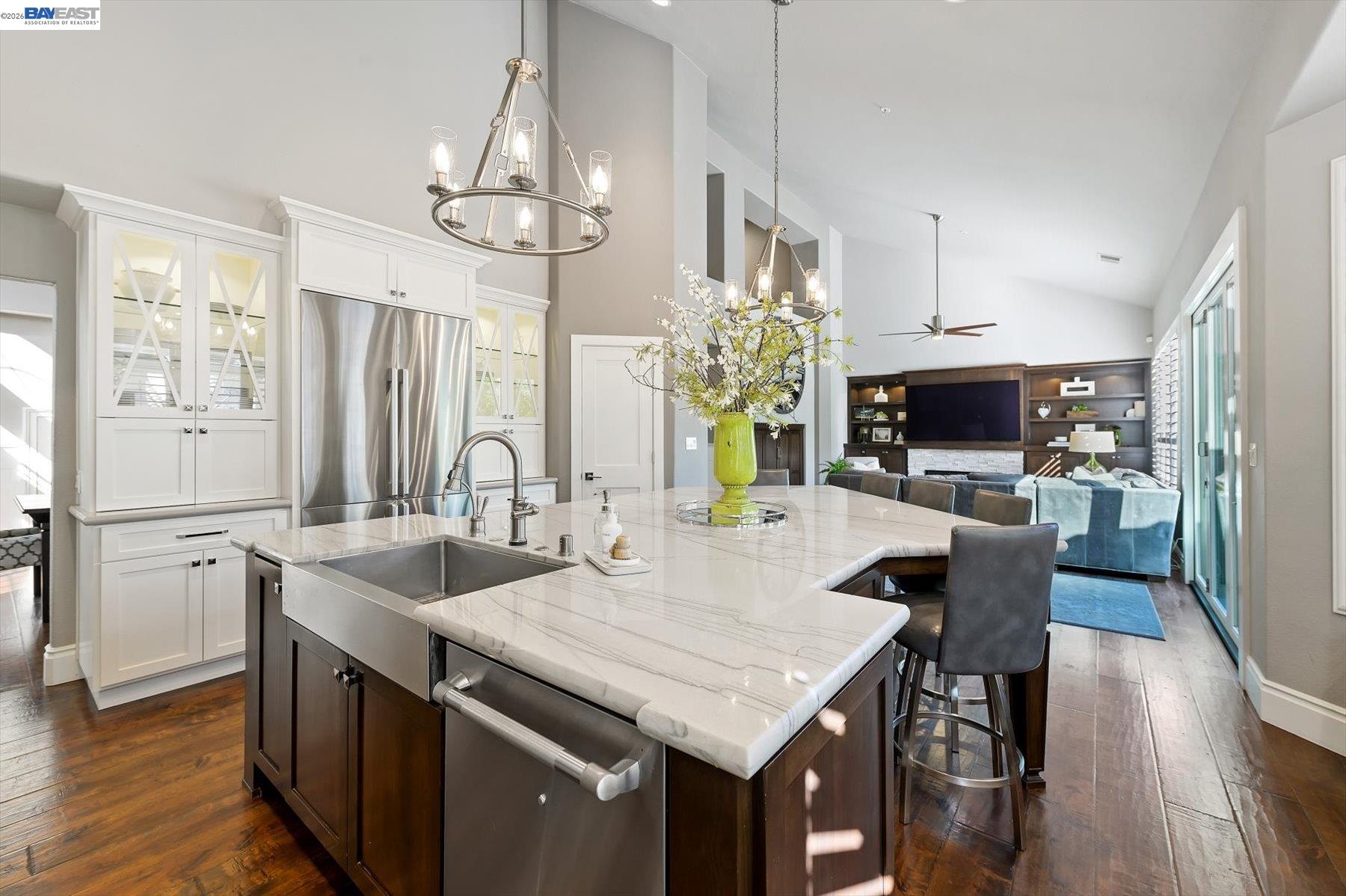 Detail Gallery Image 6 of 60 For 2577 Arlotta Pl, Pleasanton,  CA 94588 - 5 Beds | 3/1 Baths