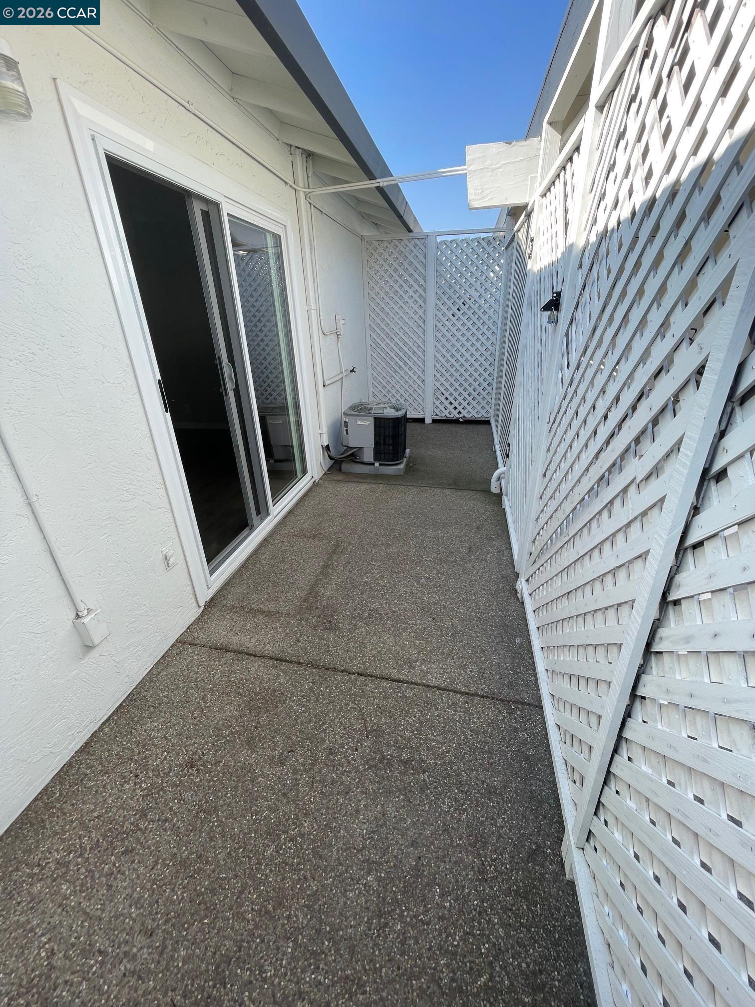 Detail Gallery Image 12 of 15 For 4643 Rishell Ct #1,  Concord,  CA 94521 - 3 Beds | 2 Baths