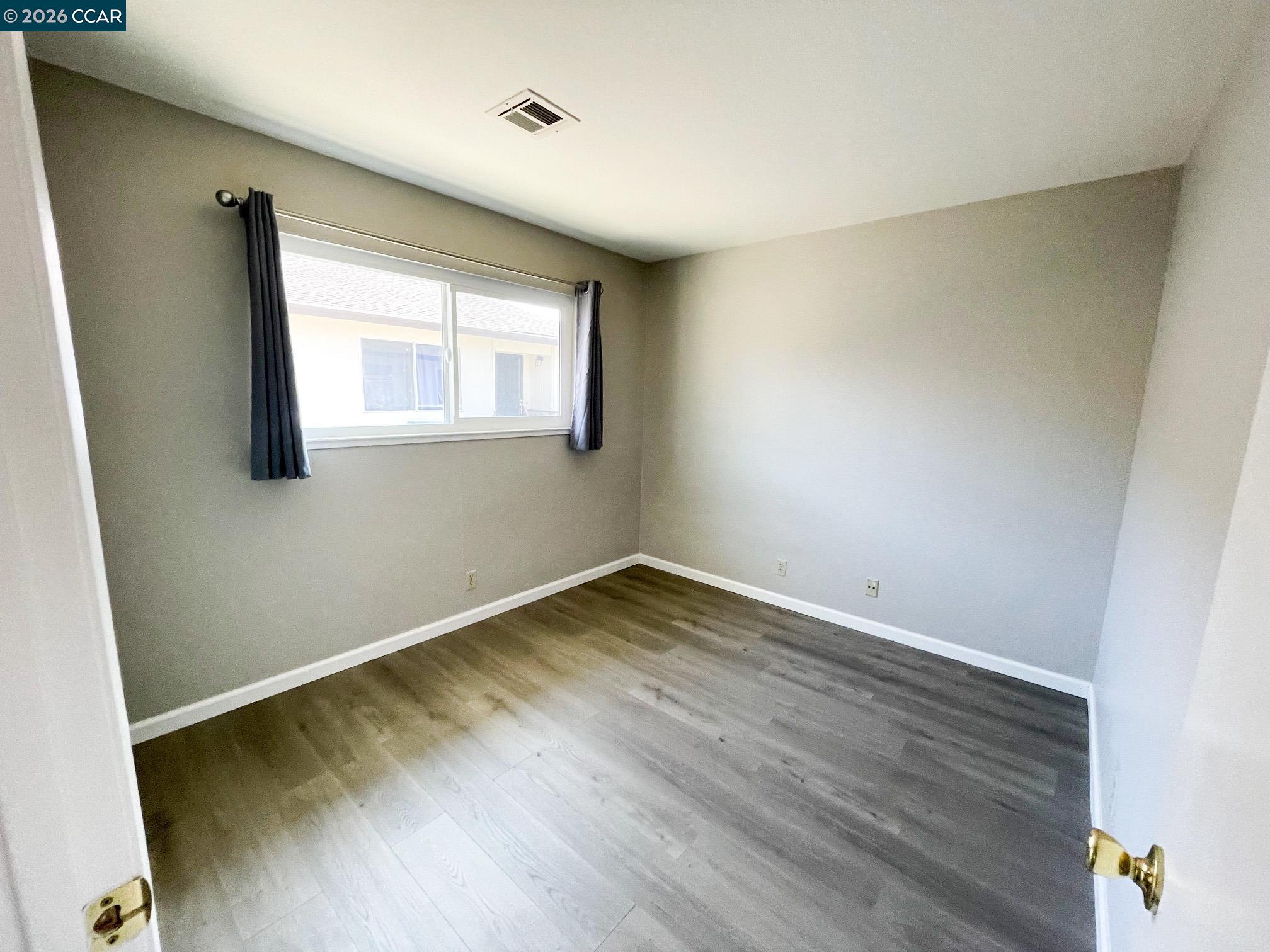 Detail Gallery Image 10 of 15 For 4643 Rishell Ct #1,  Concord,  CA 94521 - 3 Beds | 2 Baths