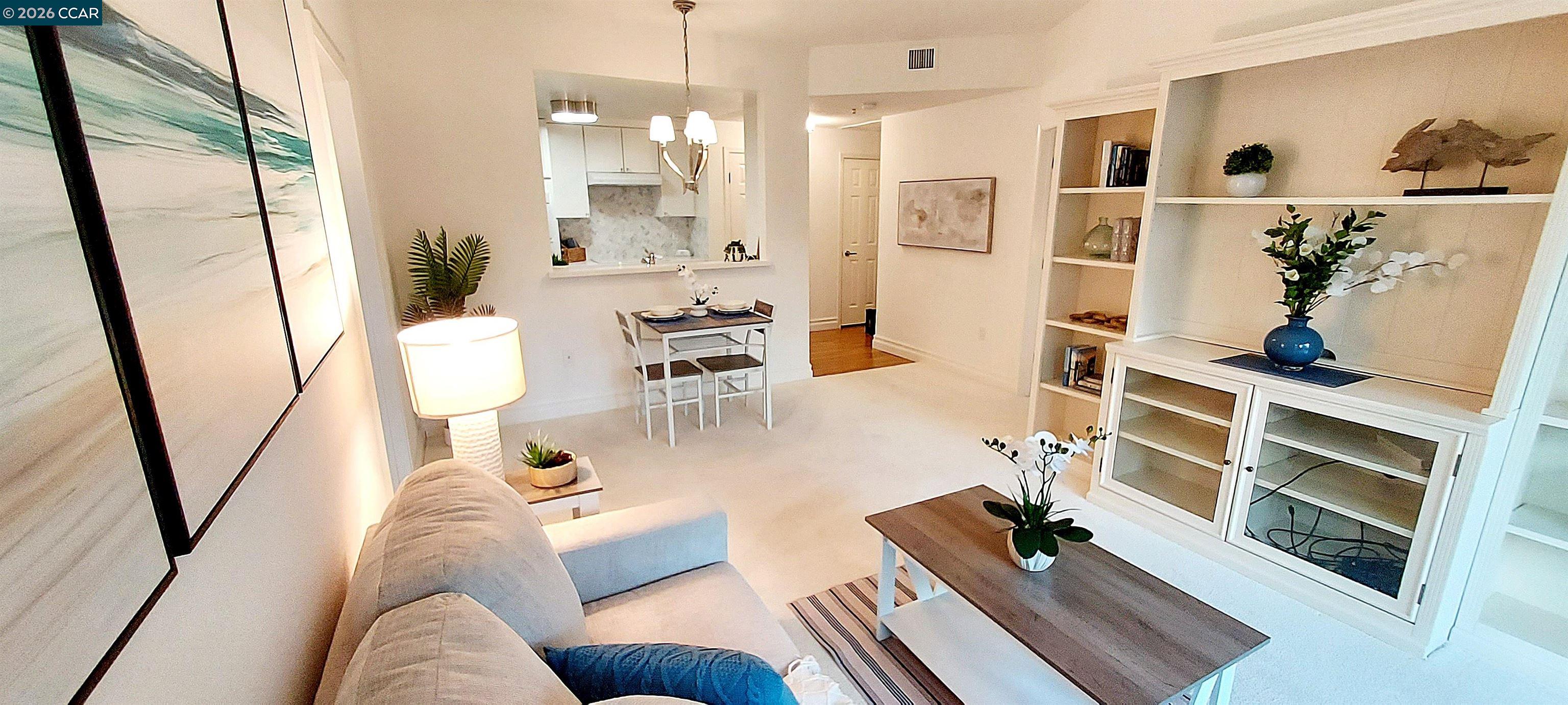 Detail Gallery Image 11 of 27 For 1860 Tice Creek Dr #1344,  Walnut Creek,  CA 94595 - 2 Beds | 2 Baths