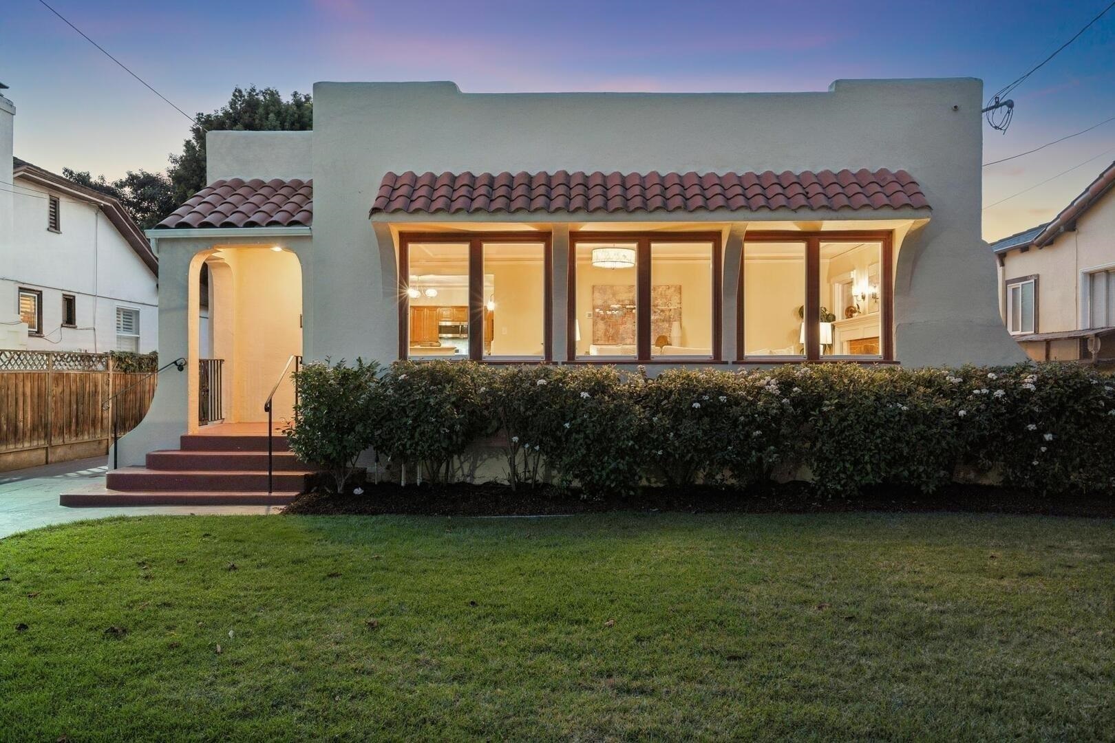 Detail Gallery Image 2 of 44 For 845 Woodland Ave, San Leandro,  CA 94577 - 4 Beds | 3 Baths