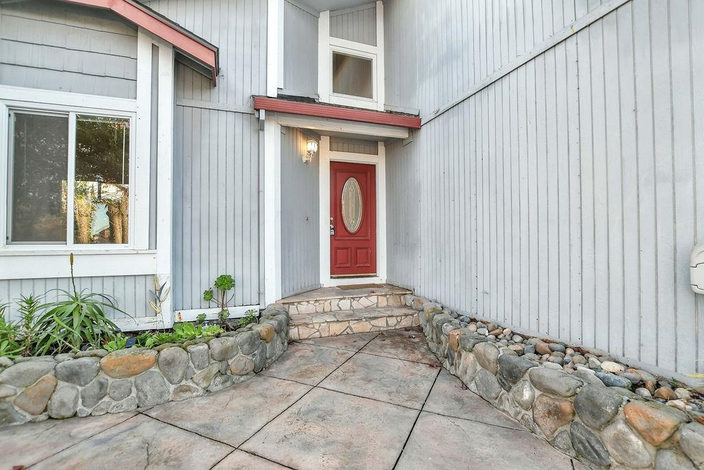 Detail Gallery Image 2 of 30 For 805 Hawk Ct, Antioch,  CA 94509 - 4 Beds | 2/1 Baths