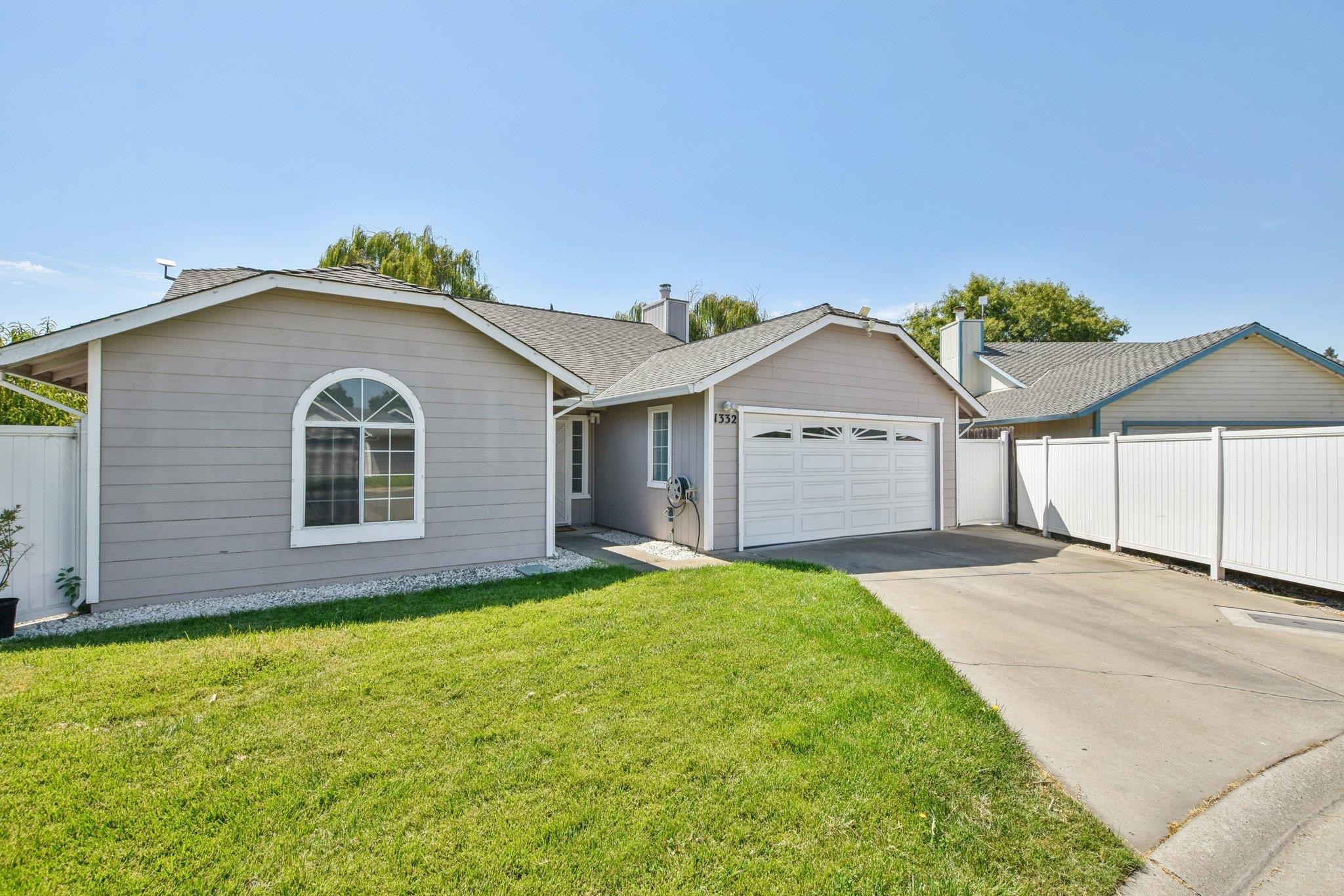 Detail Gallery Image 2 of 42 For 1332 Corodon St, Walnut Grove,  CA 95690 - 4 Beds | 2 Baths