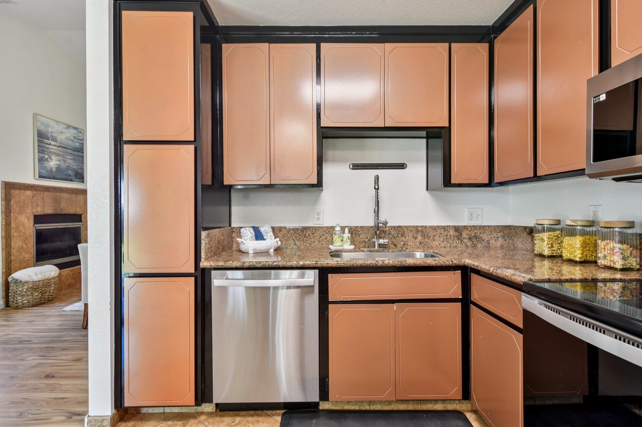 Detail Gallery Image 11 of 42 For 1332 Corodon St, Walnut Grove,  CA 95690 - 4 Beds | 2 Baths