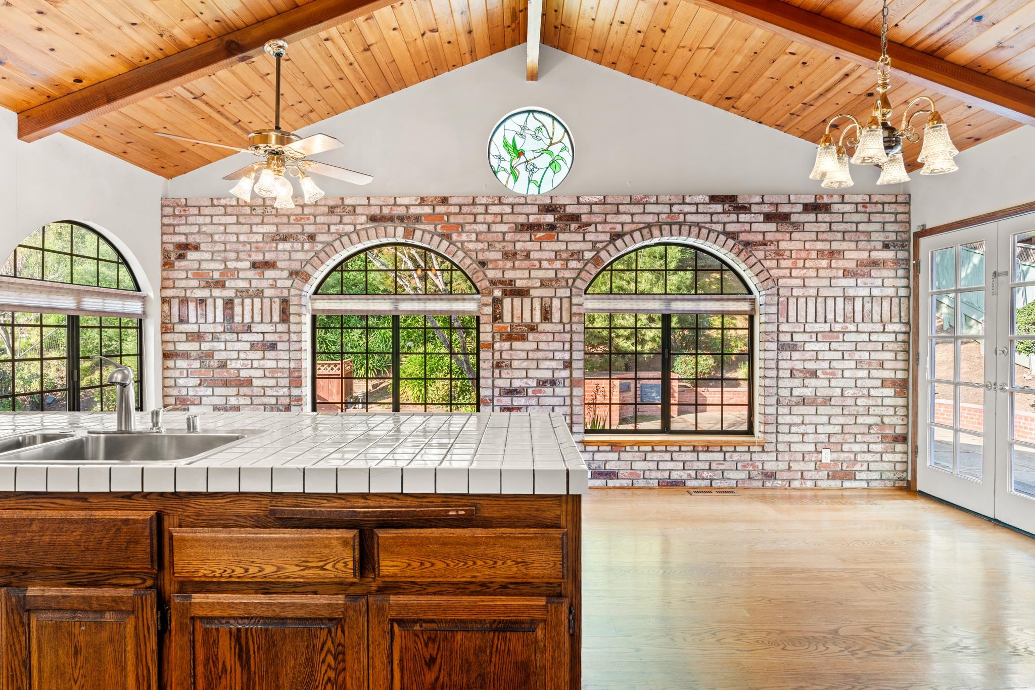 Detail Gallery Image 19 of 50 For 18153 Plymouth Dr, Castro Valley,  CA 94546 - 3 Beds | 2/1 Baths