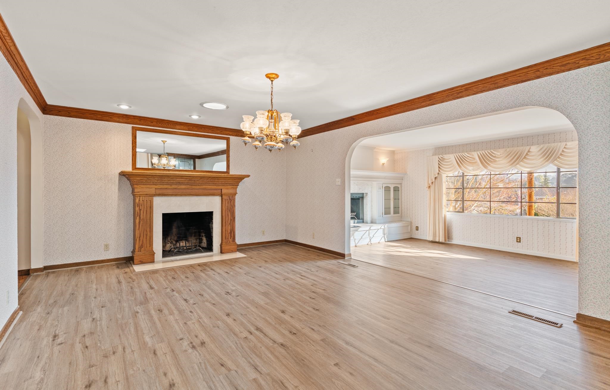 Detail Gallery Image 9 of 50 For 18153 Plymouth Dr, Castro Valley,  CA 94546 - 3 Beds | 2/1 Baths