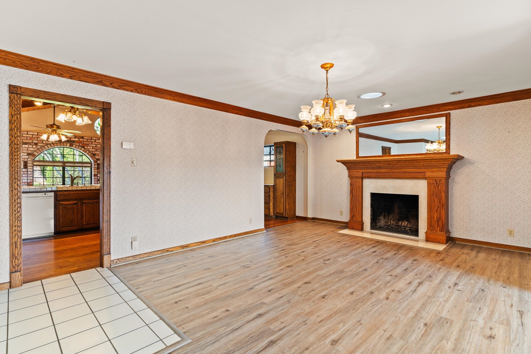 Detail Gallery Image 10 of 50 For 18153 Plymouth Dr, Castro Valley,  CA 94546 - 3 Beds | 2/1 Baths