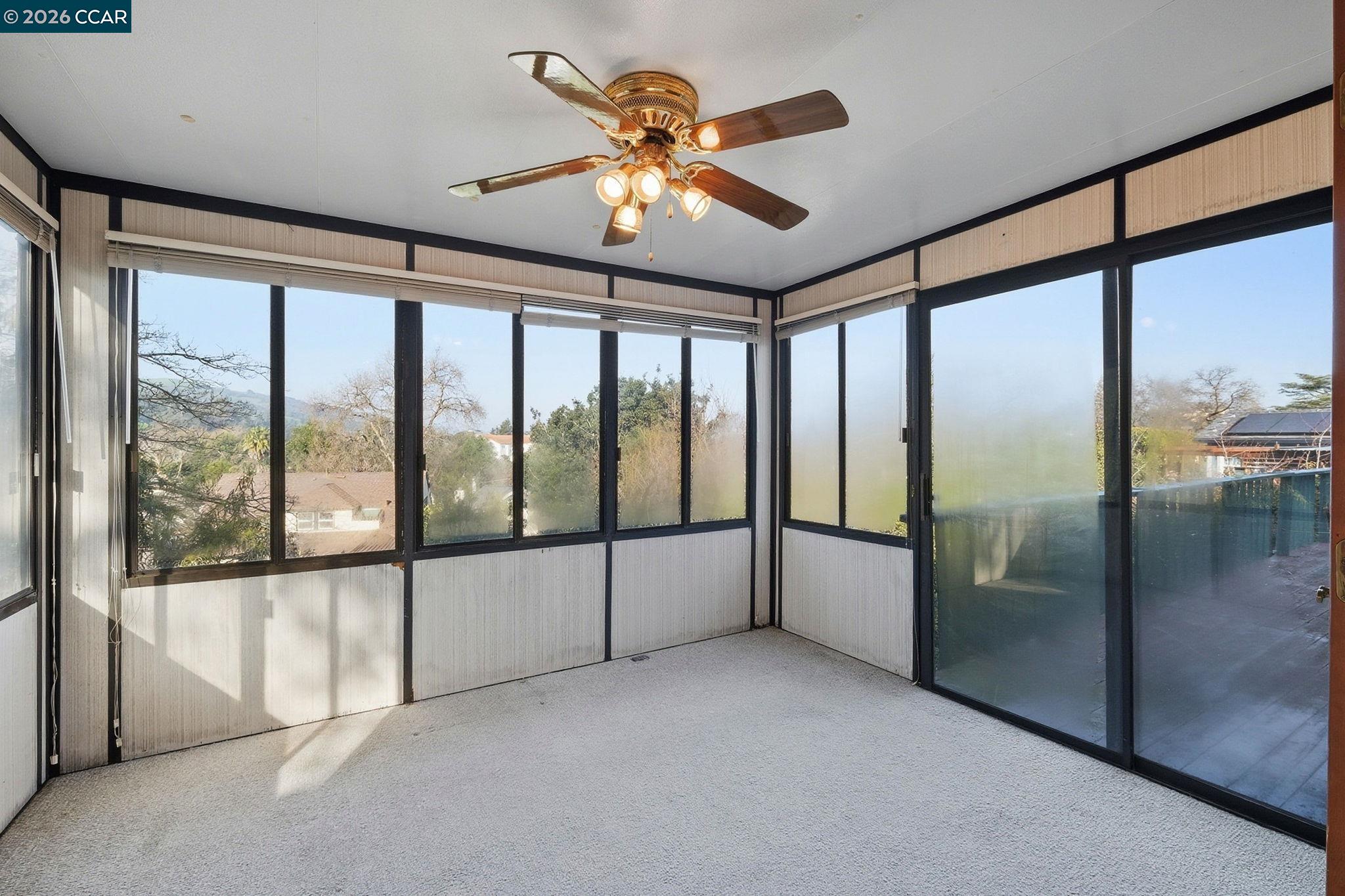 Detail Gallery Image 16 of 43 For 1021 Ulfinian Way, Martinez,  CA 94553 - 3 Beds | 2 Baths