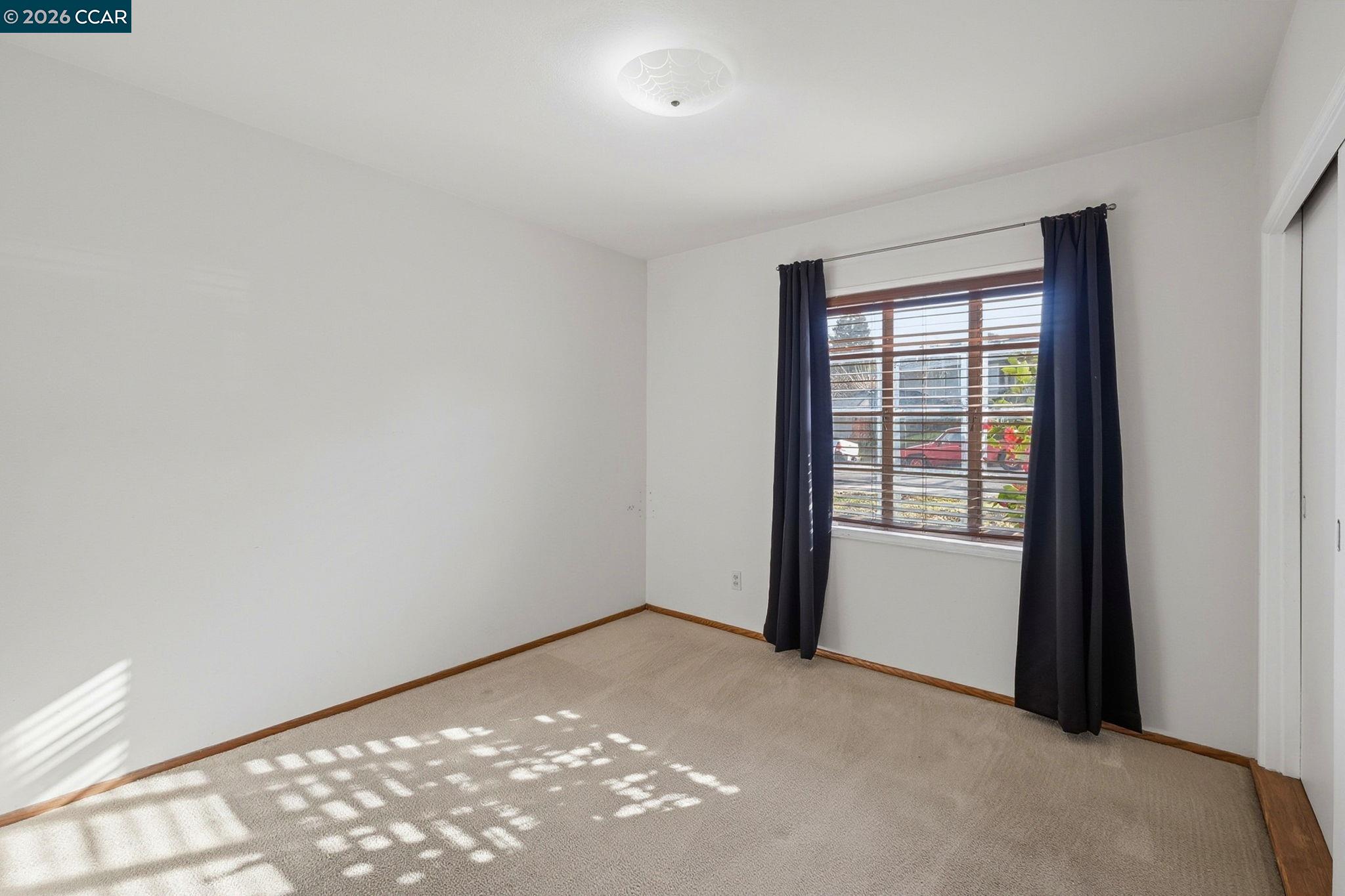 Detail Gallery Image 22 of 43 For 1021 Ulfinian Way, Martinez,  CA 94553 - 3 Beds | 2 Baths