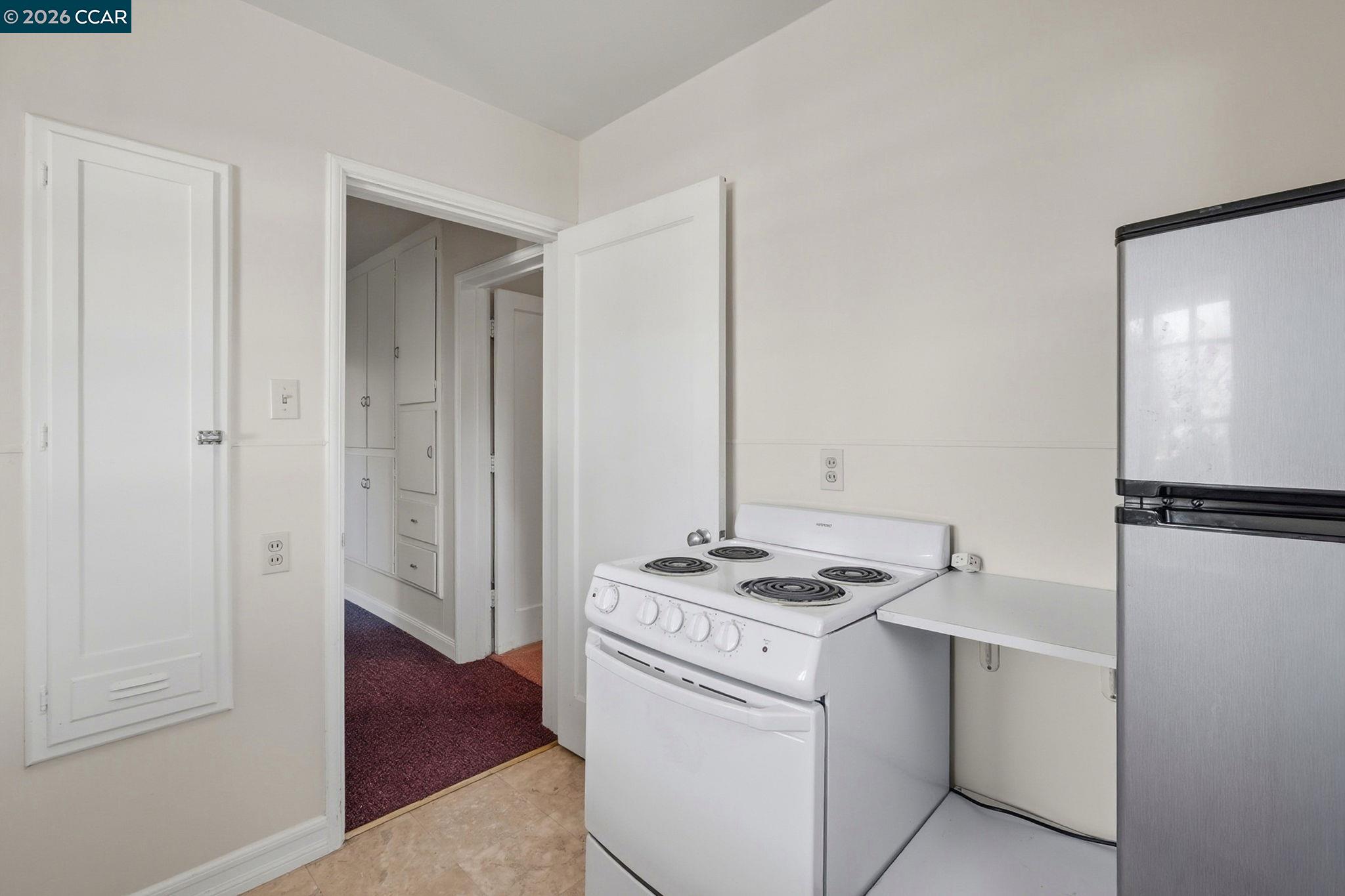 Detail Gallery Image 24 of 43 For 1021 Ulfinian Way, Martinez,  CA 94553 - 3 Beds | 2 Baths