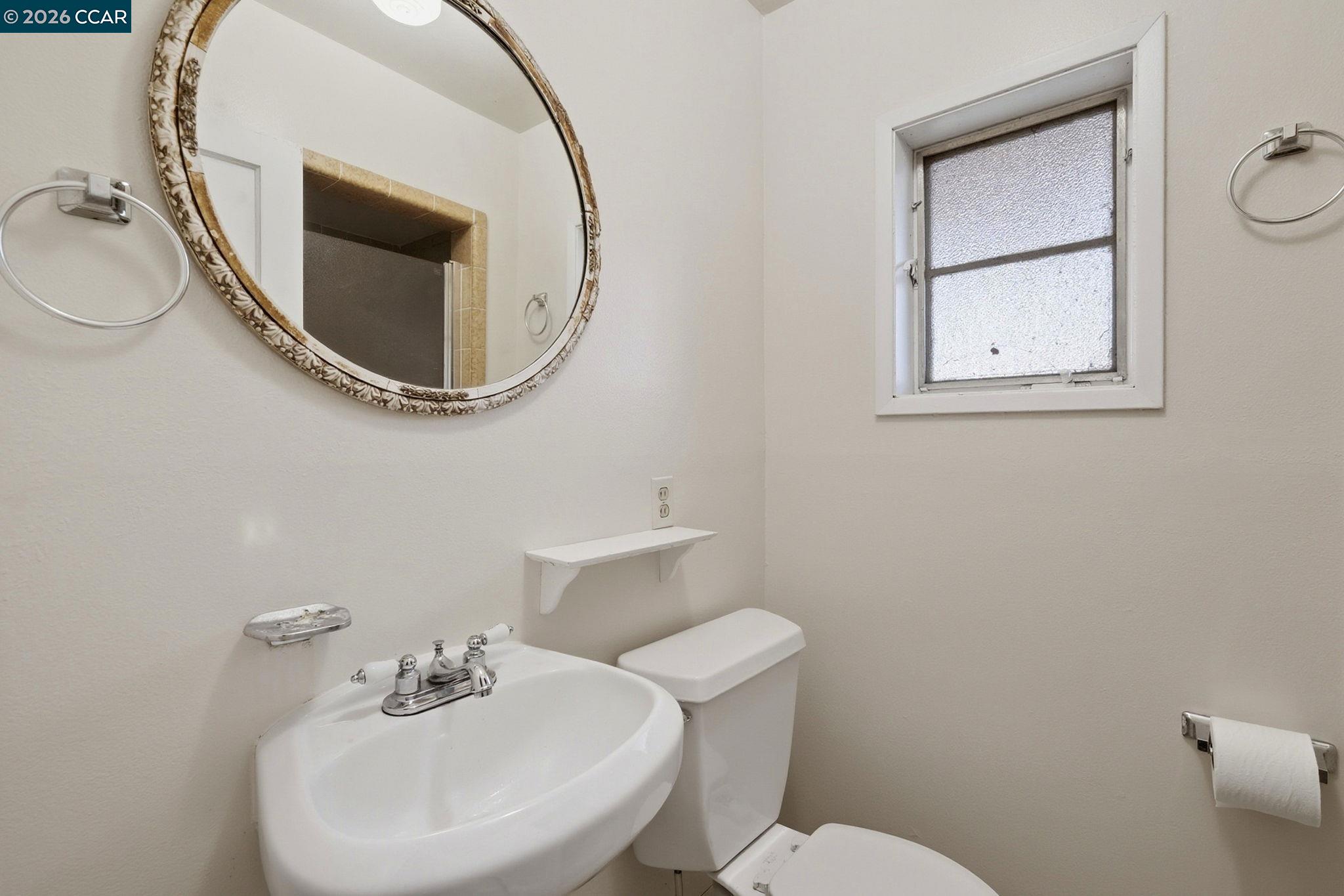 Detail Gallery Image 28 of 43 For 1021 Ulfinian Way, Martinez,  CA 94553 - 3 Beds | 2 Baths