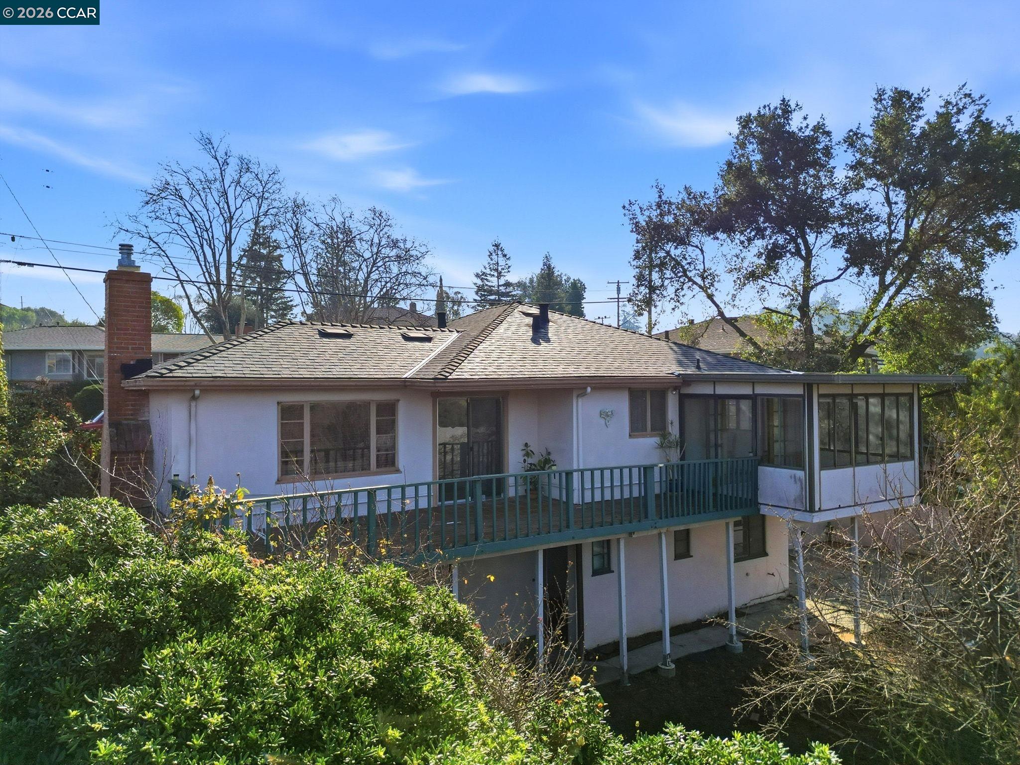 Detail Gallery Image 29 of 43 For 1021 Ulfinian Way, Martinez,  CA 94553 - 3 Beds | 2 Baths