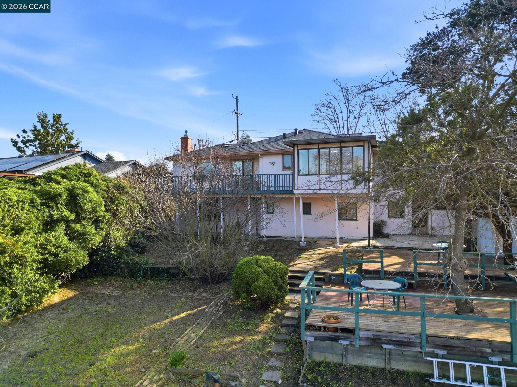 Detail Gallery Image 32 of 43 For 1021 Ulfinian Way, Martinez,  CA 94553 - 3 Beds | 2 Baths