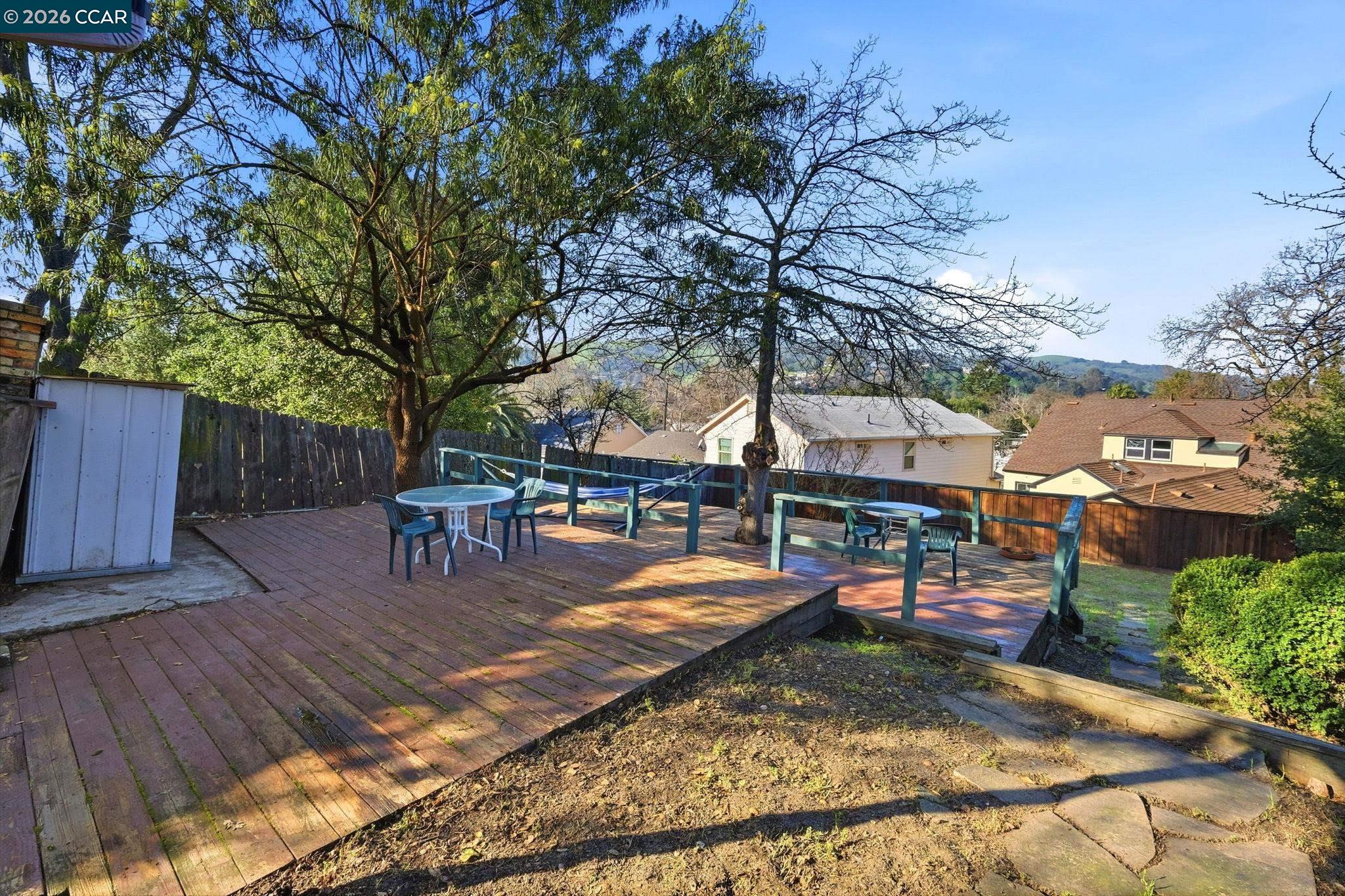 Detail Gallery Image 36 of 43 For 1021 Ulfinian Way, Martinez,  CA 94553 - 3 Beds | 2 Baths