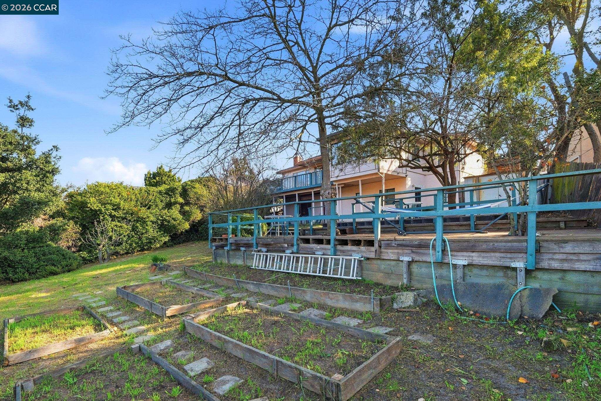 Detail Gallery Image 41 of 43 For 1021 Ulfinian Way, Martinez,  CA 94553 - 3 Beds | 2 Baths