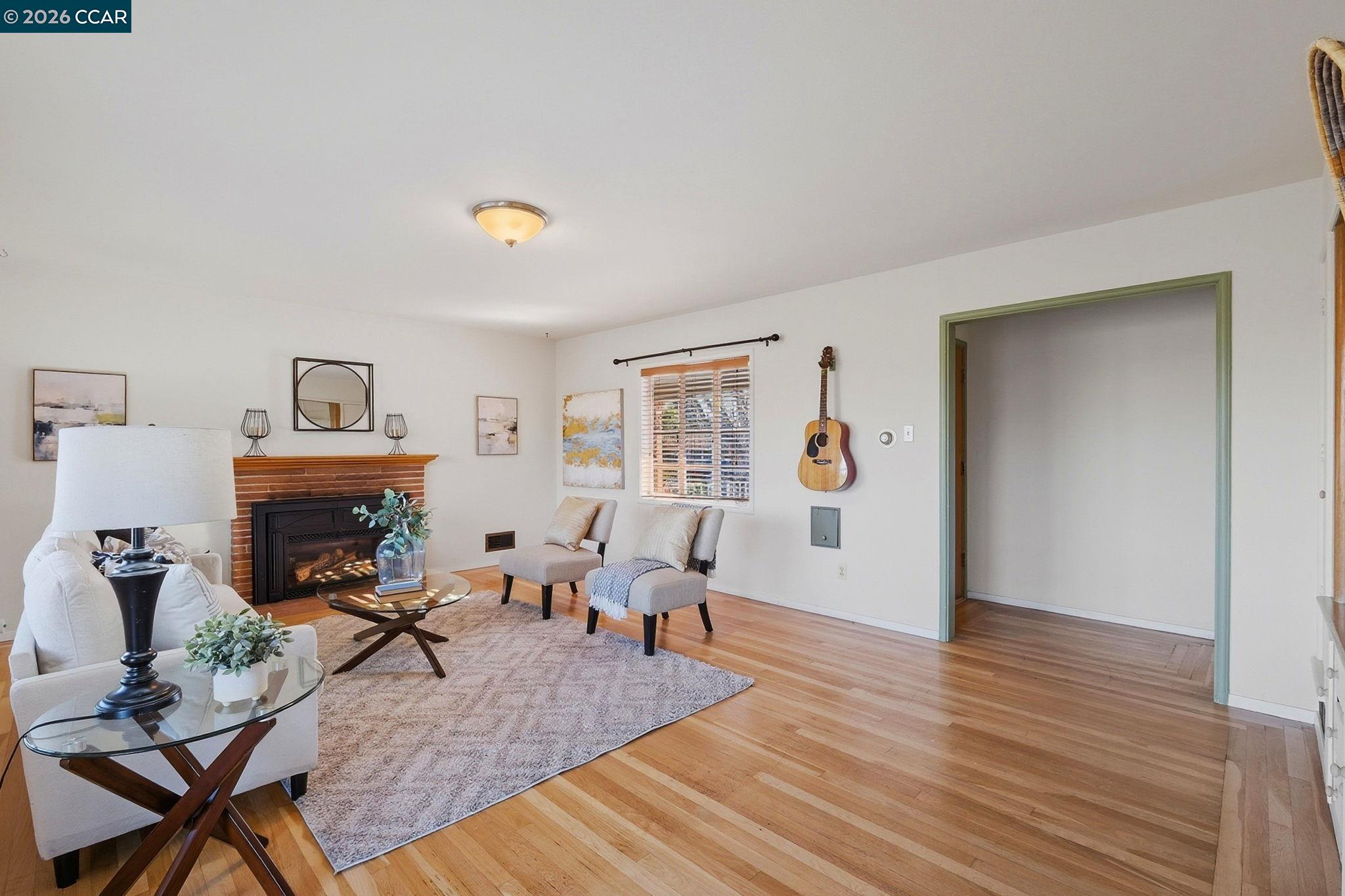 Detail Gallery Image 9 of 43 For 1021 Ulfinian Way, Martinez,  CA 94553 - 3 Beds | 2 Baths