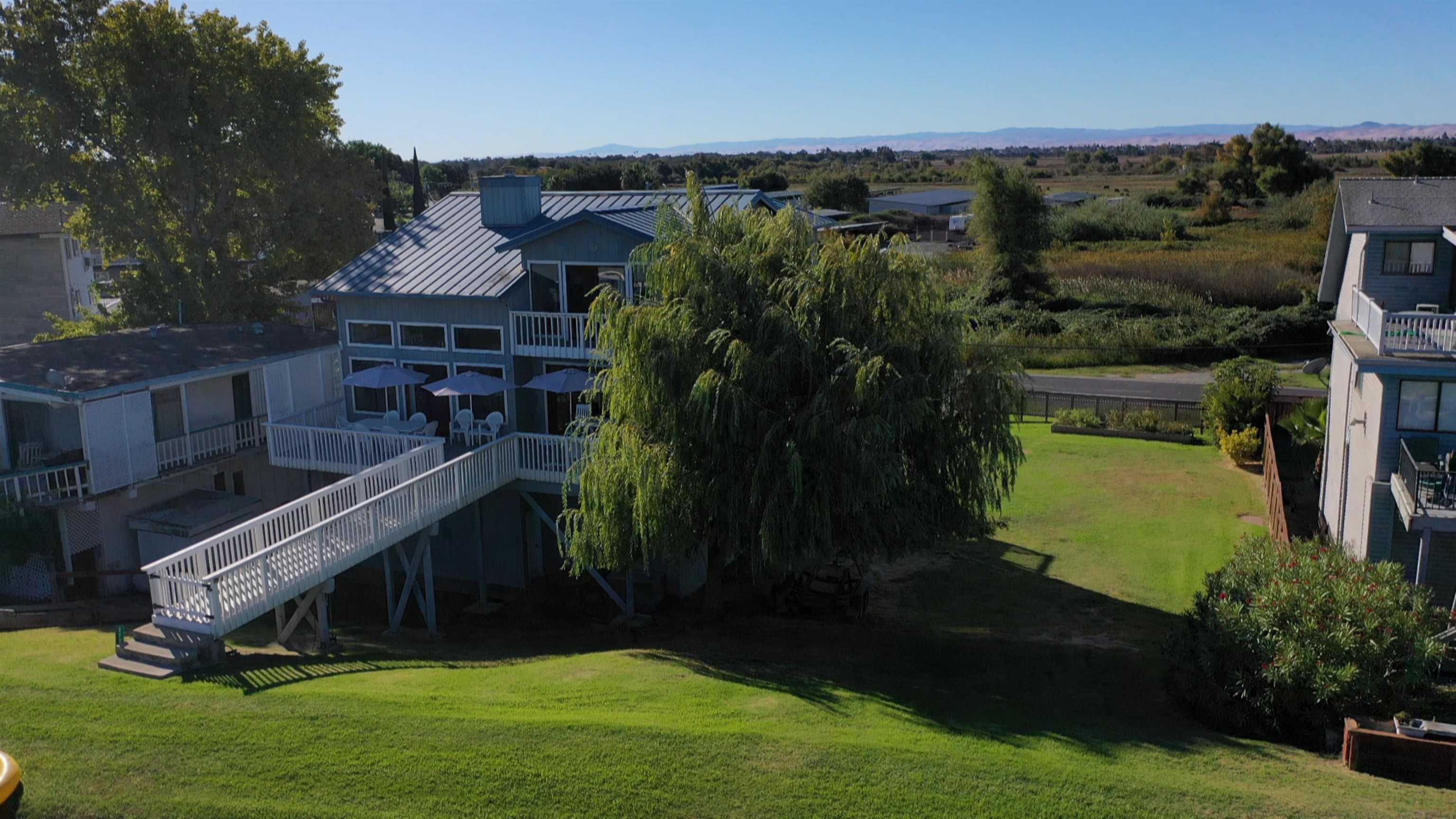 Detail Gallery Image 10 of 32 For 3777 Willow Rd, Bethel Island,  CA 94511 - 4 Beds | 2/1 Baths