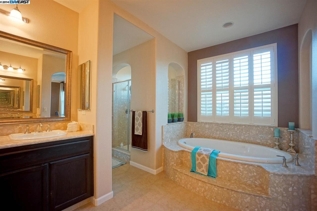 Detail Gallery Image 22 of 29 For 3200 Spicewood Ln, San Ramon,  CA 94582 - 5 Beds | 4/1 Baths