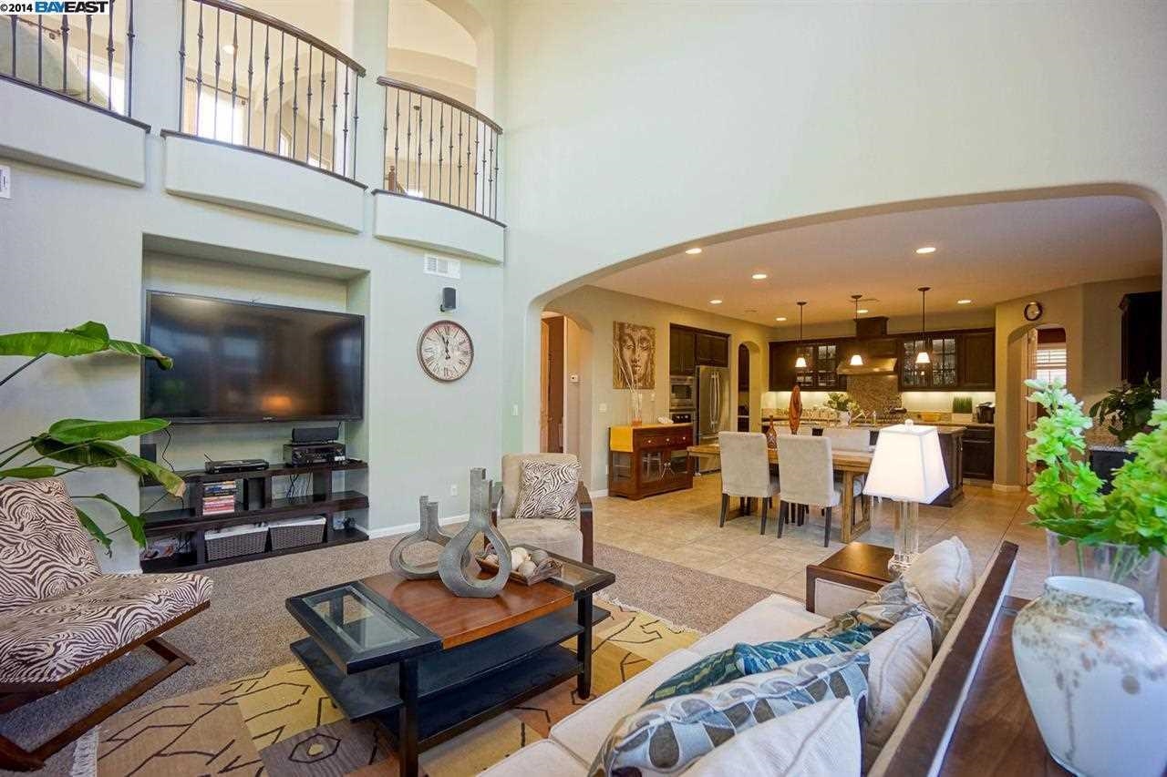 Detail Gallery Image 6 of 29 For 3200 Spicewood Ln, San Ramon,  CA 94582 - 5 Beds | 4/1 Baths