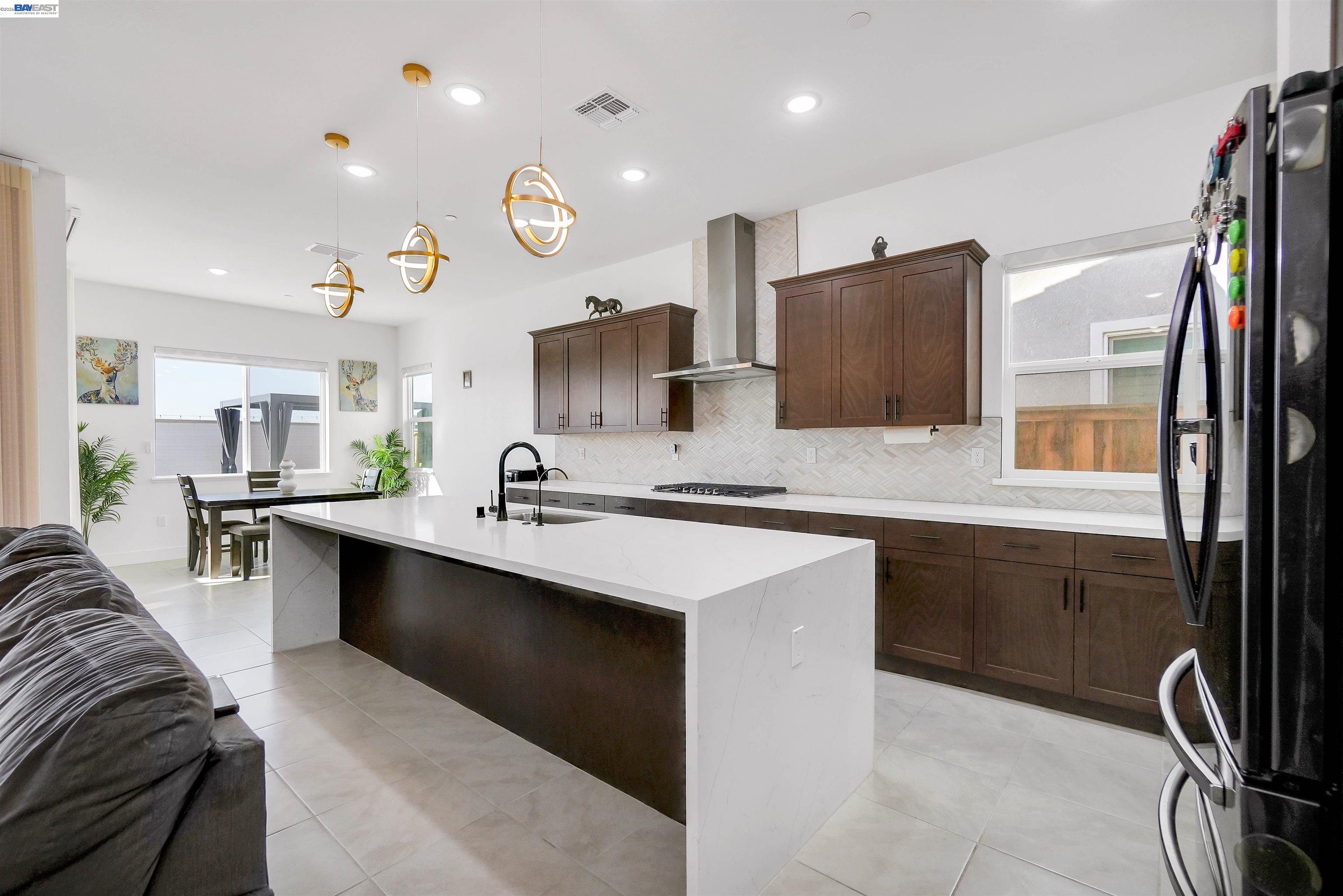 Detail Gallery Image 18 of 52 For 3456 Mulholland Drive, Lathrop,  CA 95330-7131 - 3 Beds | 2/1 Baths