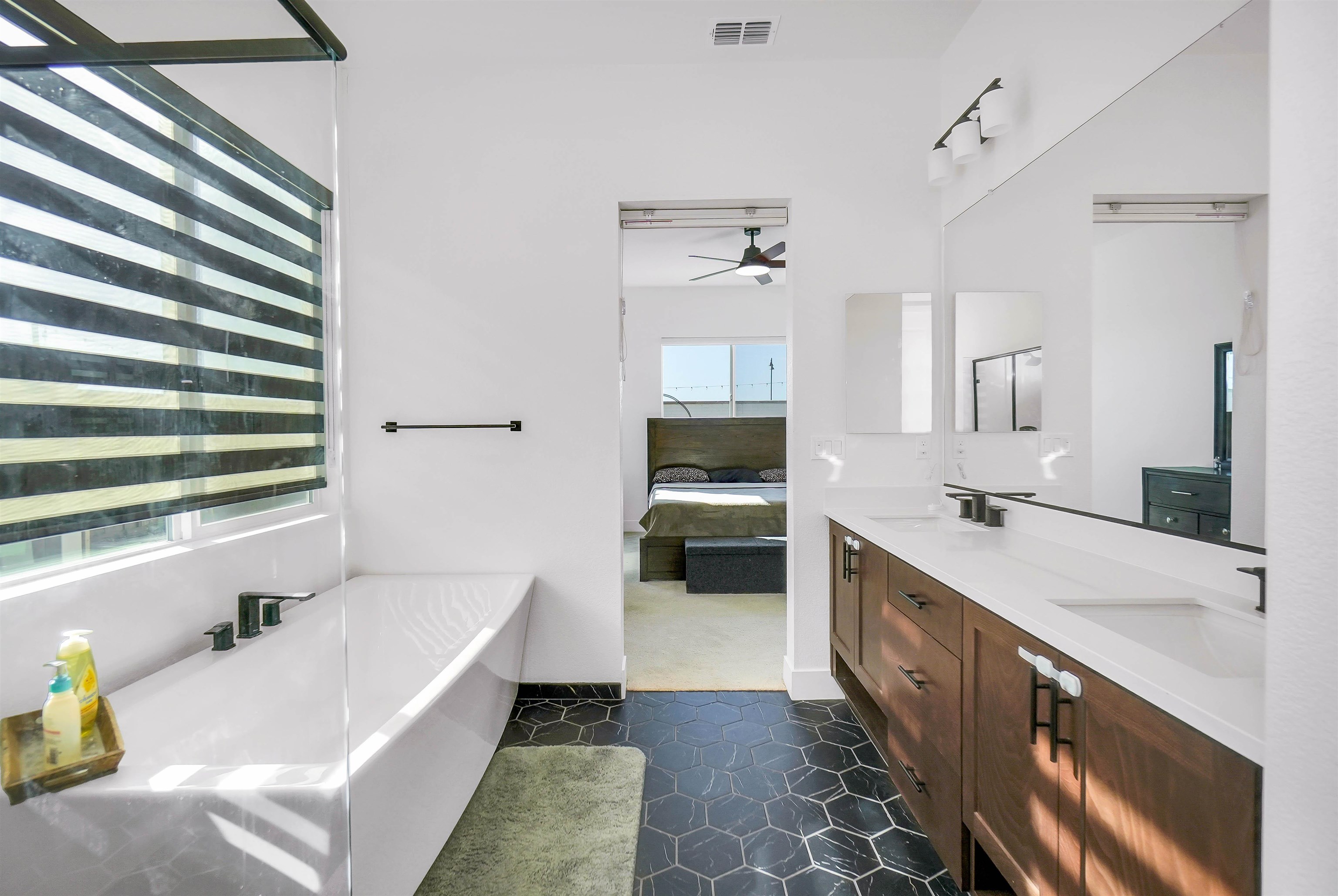 Detail Gallery Image 26 of 59 For 3456 Mulholland Drive, Lathrop,  CA 95330-7131 - 3 Beds | 2/1 Baths