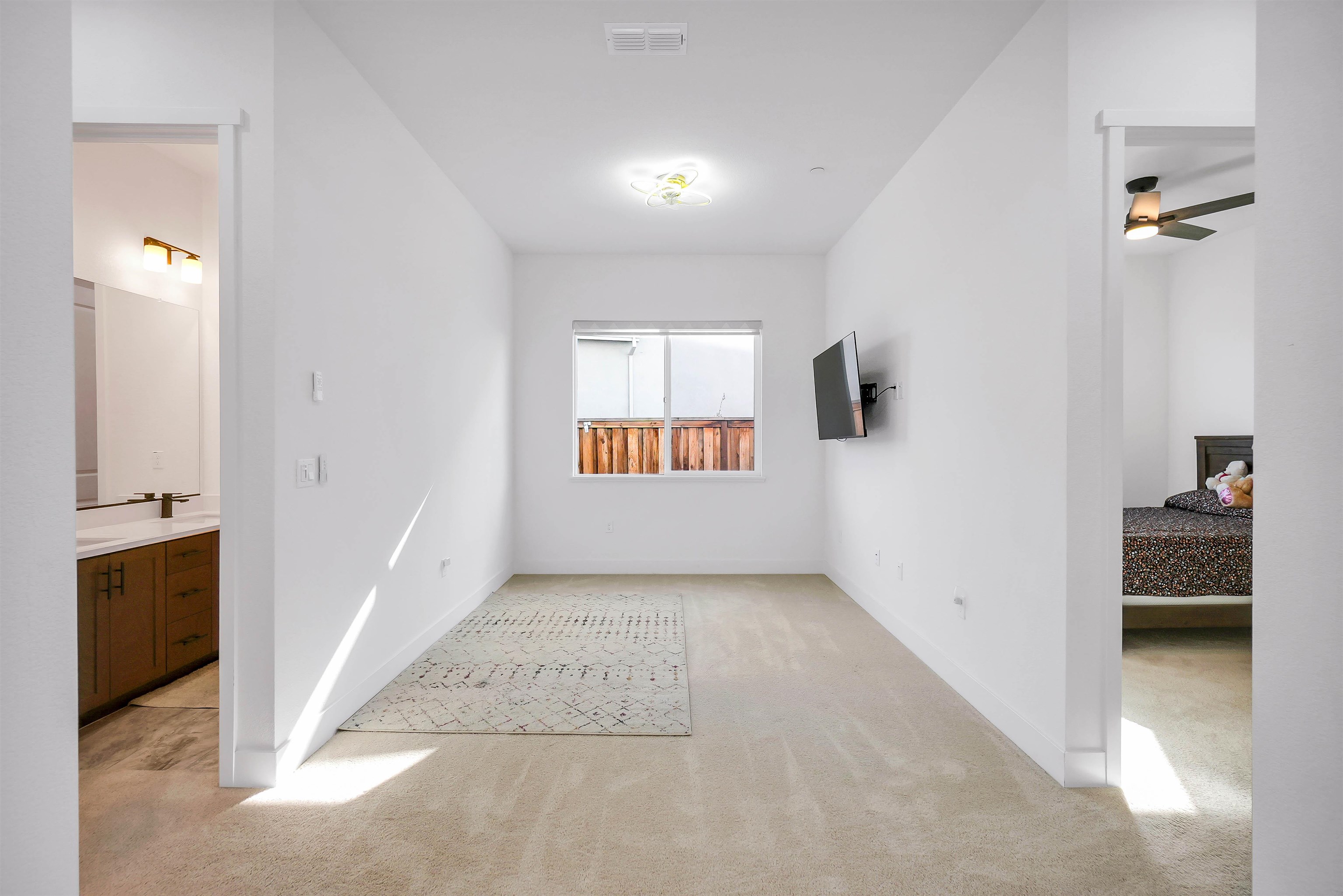 Detail Gallery Image 8 of 59 For 3456 Mulholland Drive, Lathrop,  CA 95330-7131 - 3 Beds | 2/1 Baths