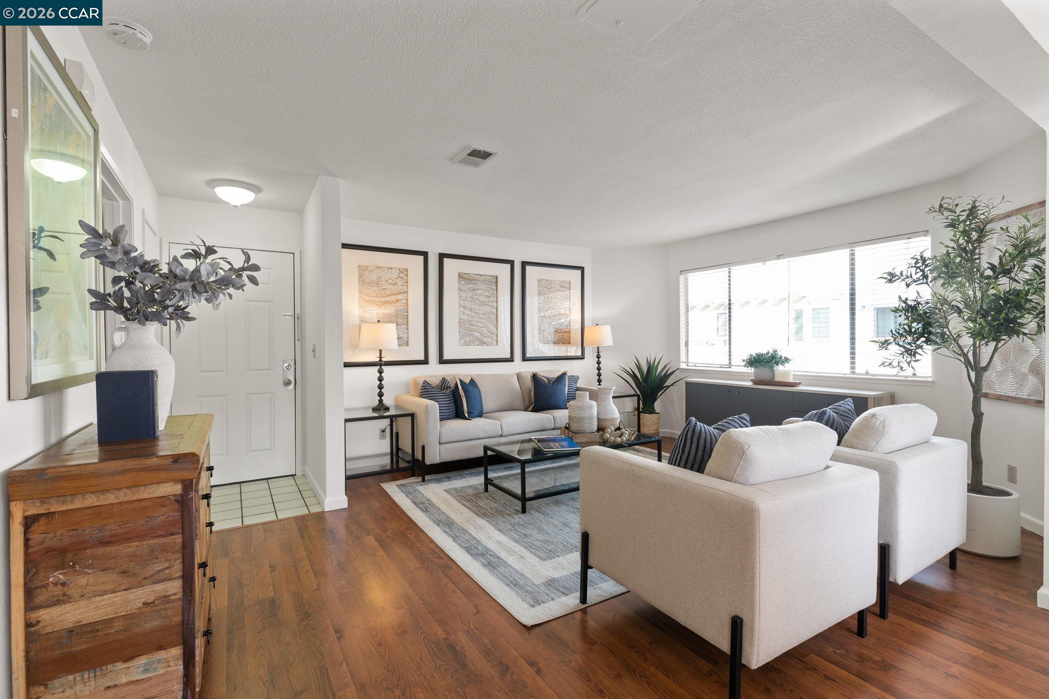 Detail Gallery Image 11 of 53 For 5060 Valley Crest Dr #56,  Concord,  CA 94521 - 3 Beds | 2/1 Baths