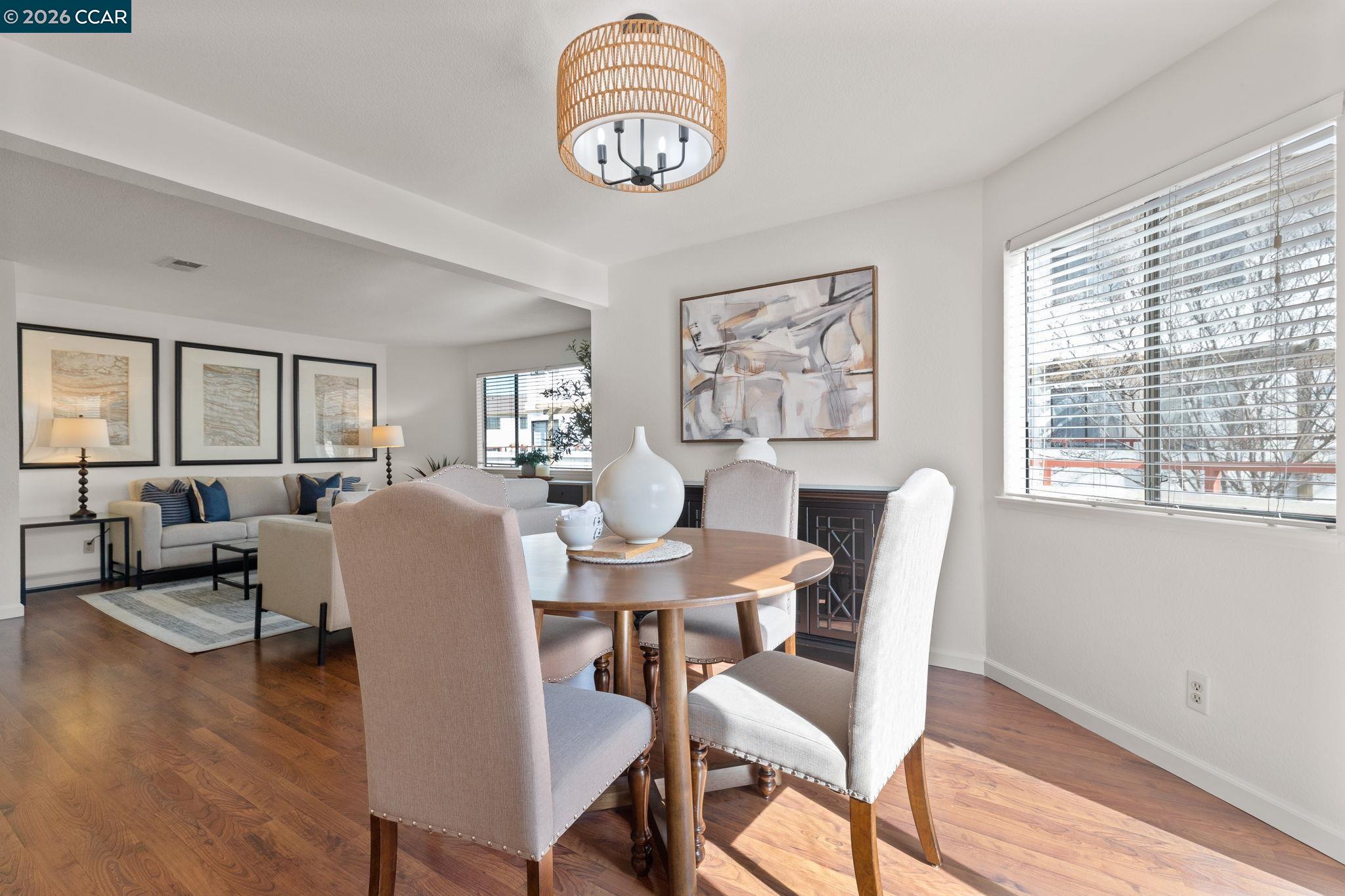 Detail Gallery Image 15 of 53 For 5060 Valley Crest Dr #56,  Concord,  CA 94521 - 3 Beds | 2/1 Baths