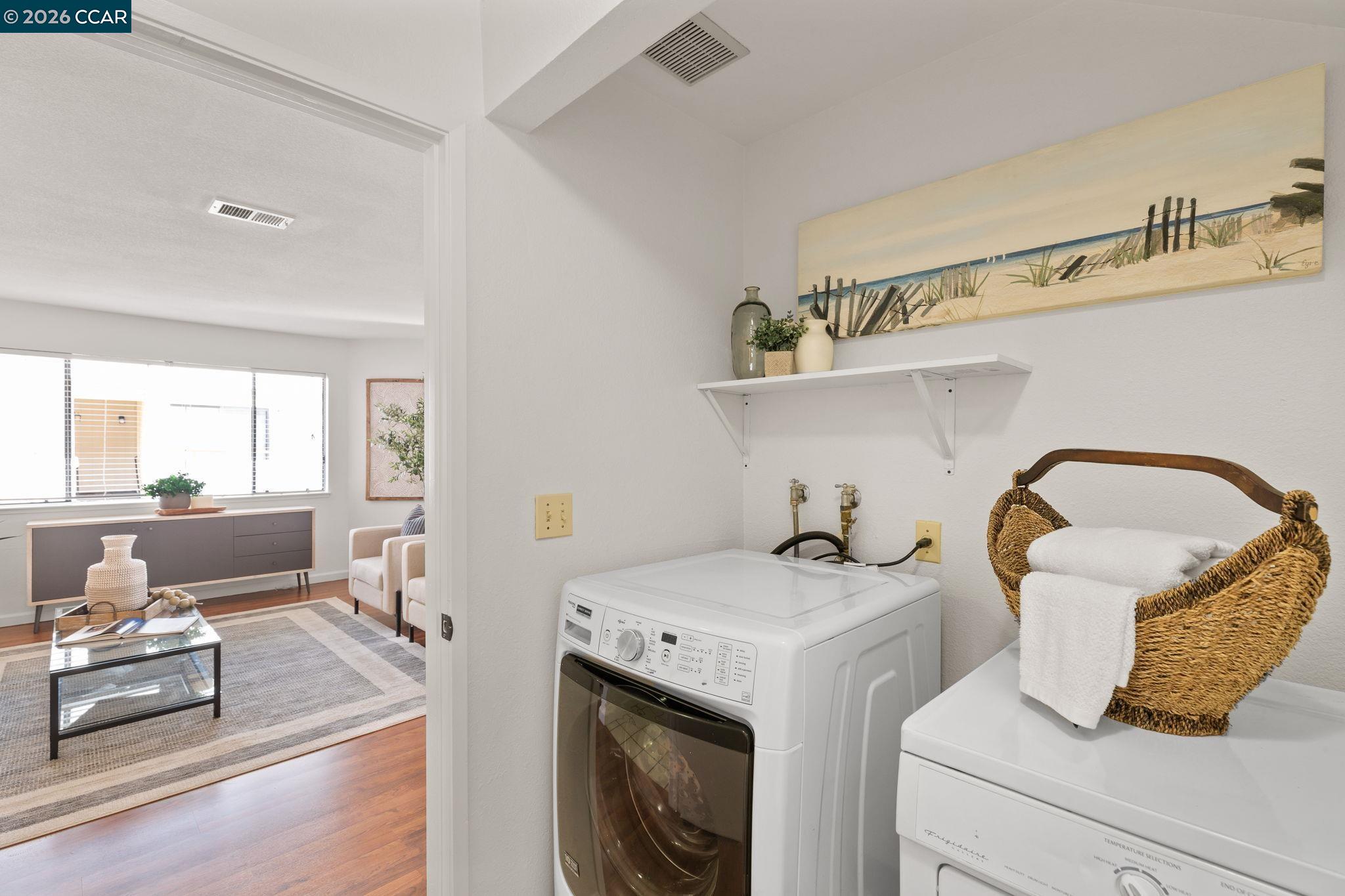 Detail Gallery Image 23 of 53 For 5060 Valley Crest Dr #56,  Concord,  CA 94521 - 3 Beds | 2/1 Baths