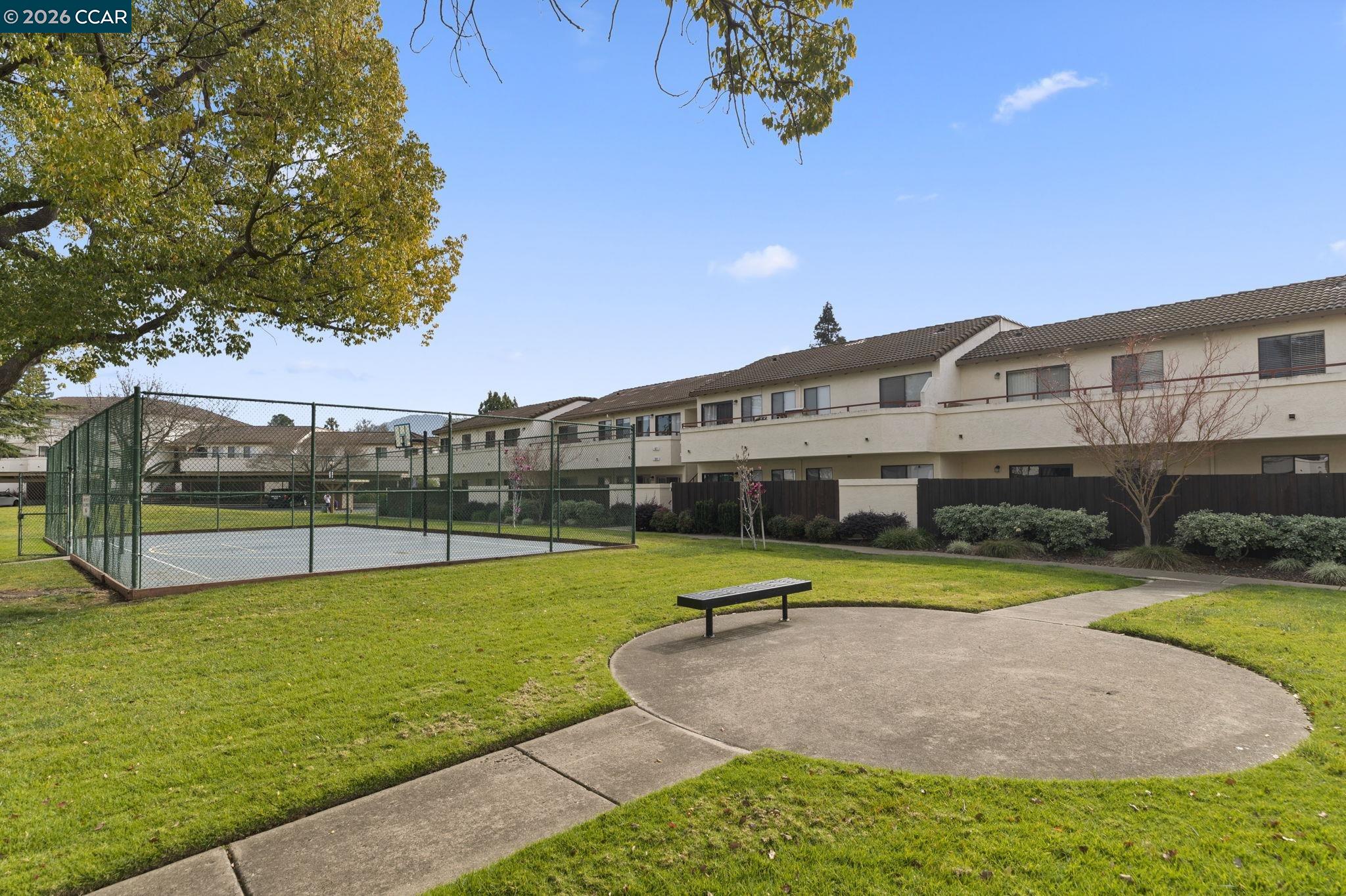 Detail Gallery Image 53 of 53 For 5060 Valley Crest Dr #56,  Concord,  CA 94521 - 3 Beds | 2/1 Baths