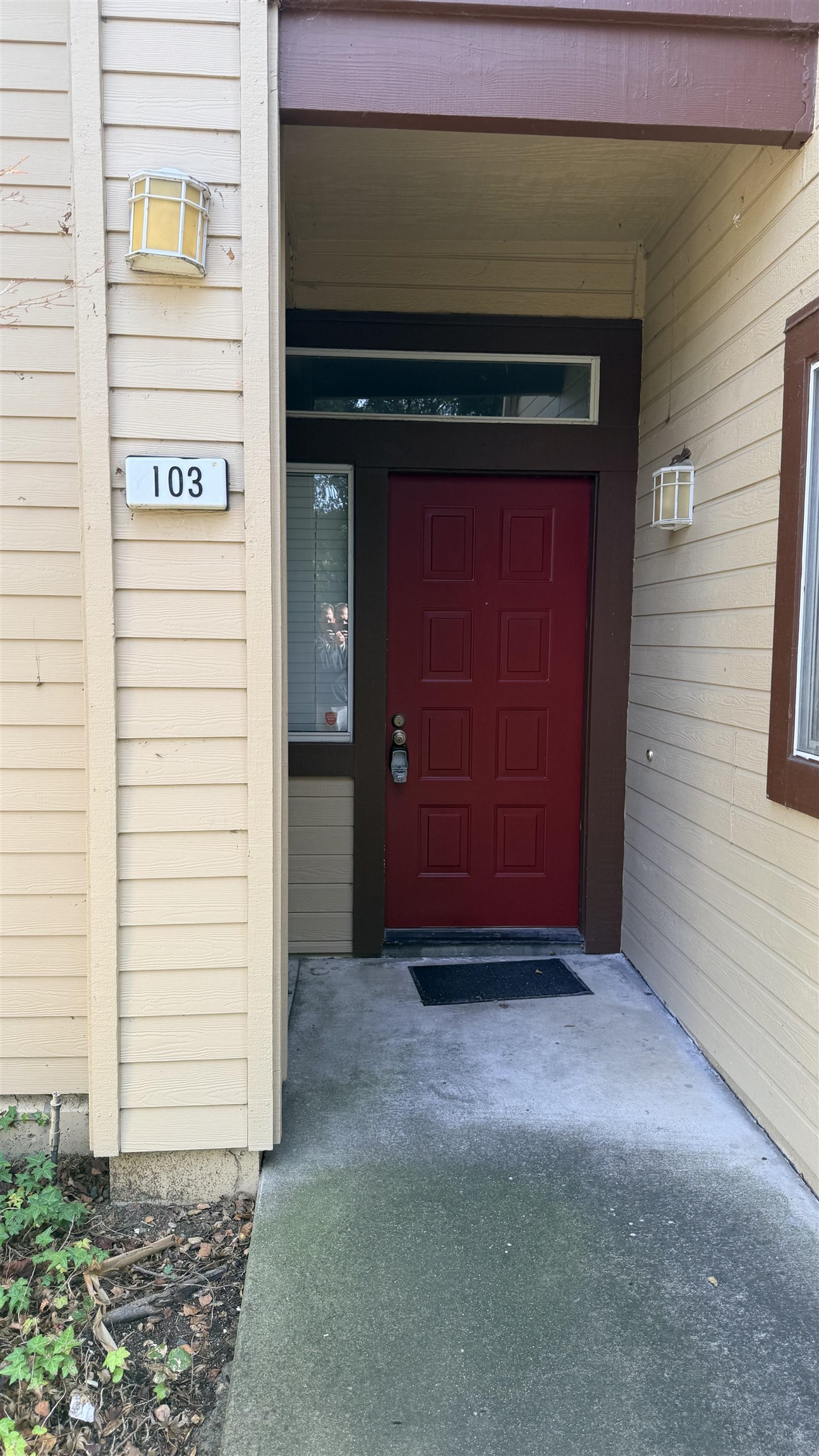 Front Image Thumbnail for BE41123501