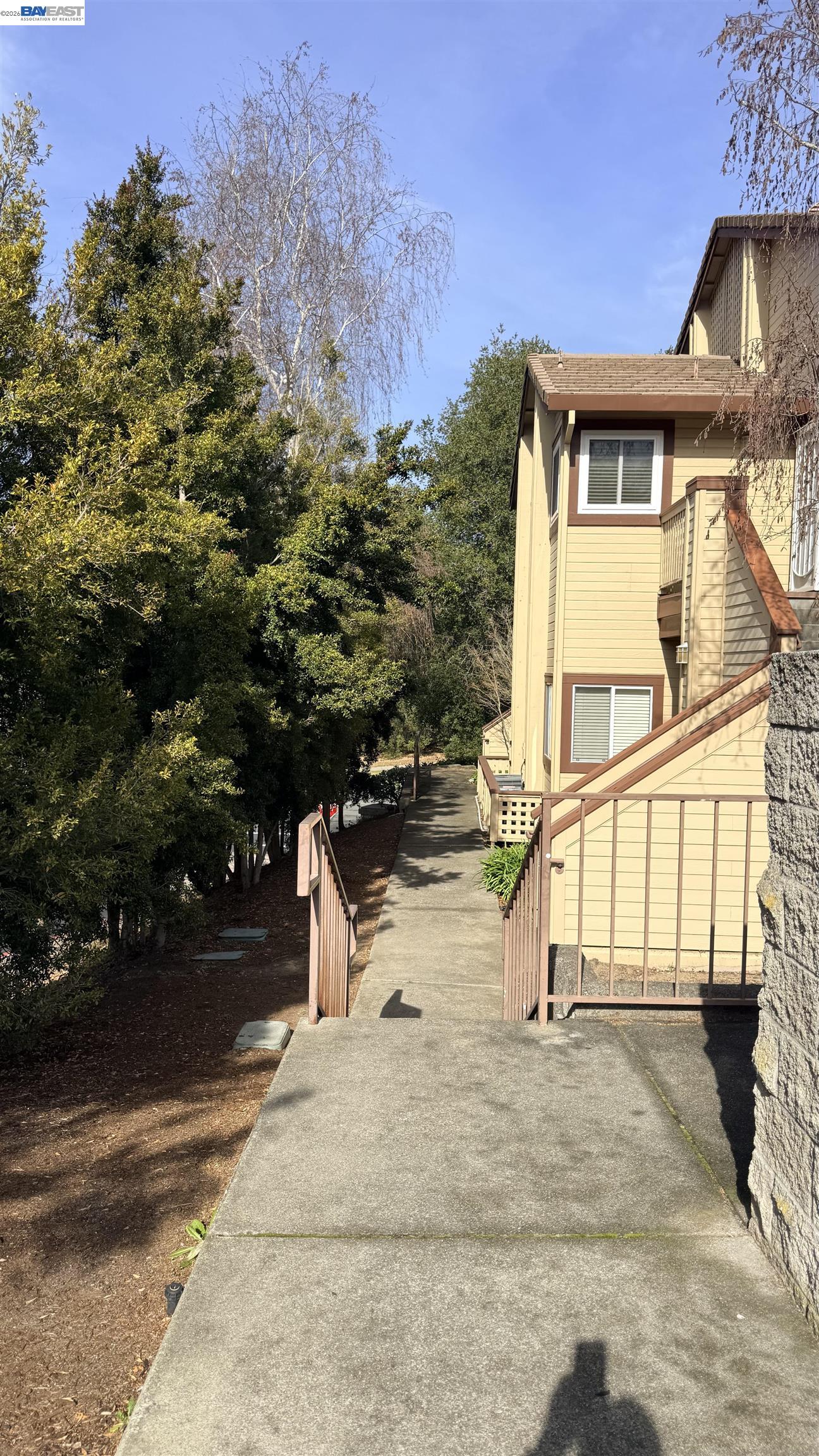 Front Image Thumbnail for BE41123501