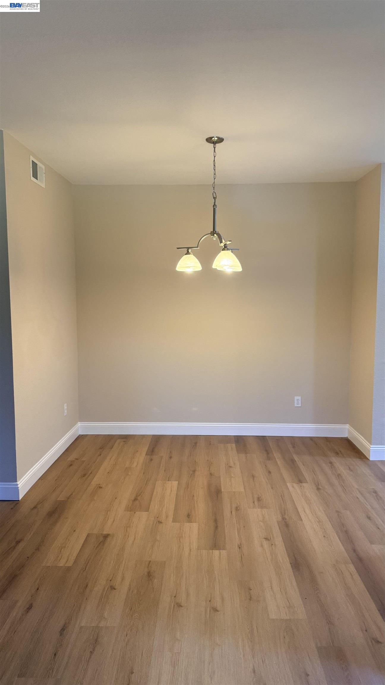 Detail Gallery Image 12 of 52 For 103 Tuscany Court, Hercules,  CA 94547 - 2 Beds | 2 Baths