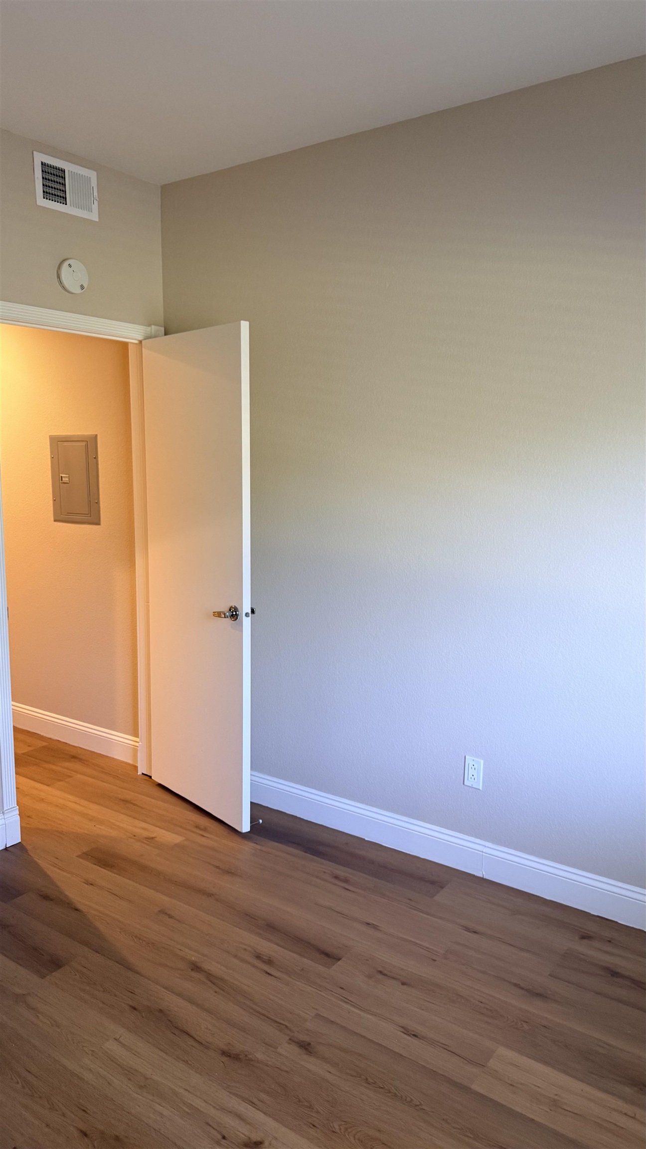 Detail Gallery Image 14 of 53 For 103 Tuscany Court, Hercules,  CA 94547 - 2 Beds | 2 Baths