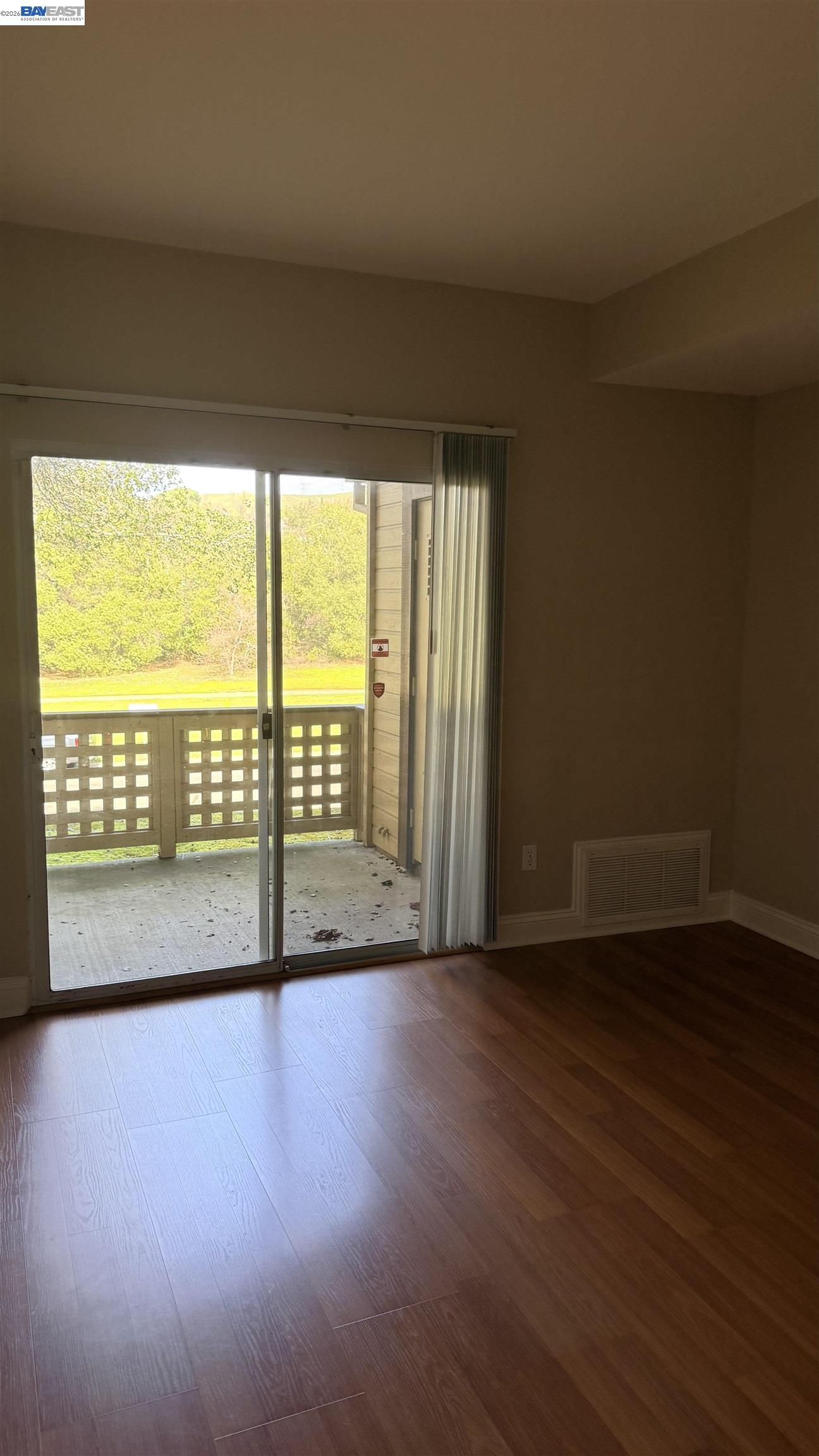 Detail Gallery Image 23 of 52 For 103 Tuscany Court, Hercules,  CA 94547 - 2 Beds | 2 Baths